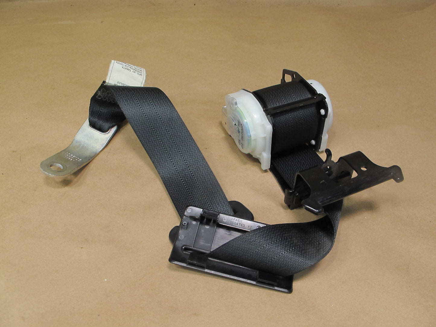 10-15 LEXUS IS250 IS350 CONVERTIBLE REAR RIGHT & LEFT SIDE SEATBELT RETRACTOR SET OEM