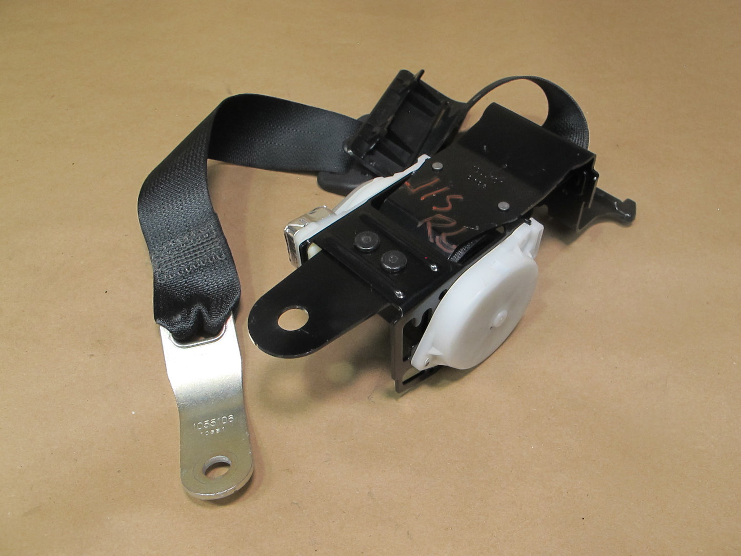 10-15 LEXUS IS250 IS350 CONVERTIBLE REAR RIGHT & LEFT SIDE SEATBELT RETRACTOR SET OEM