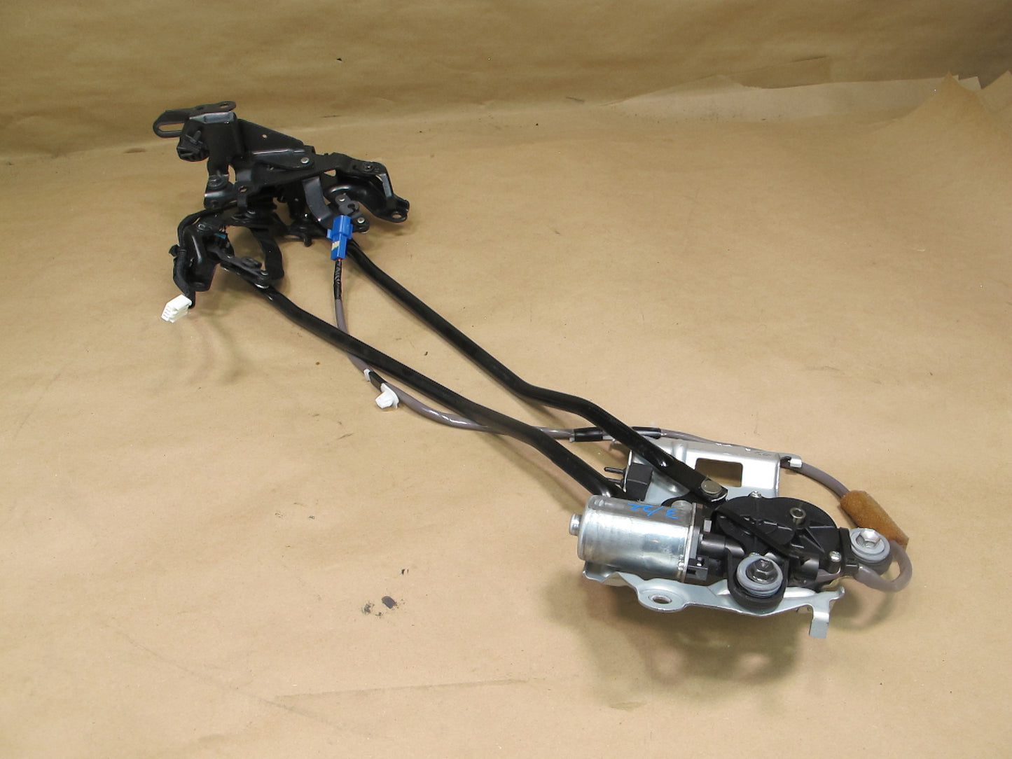 10-15 Lexus IS250 IS350 Convertible Rear Trunk Roof Lock Latch Motor Assy OEM