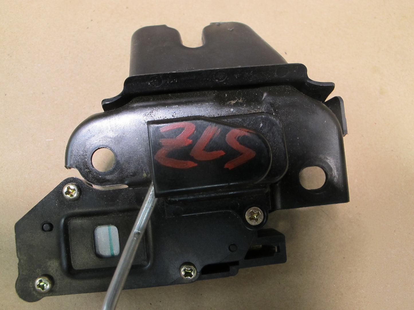 98-00 Lexus UCF20L LS400 Rear Trunk Lid Lock Latch Actuator OEM