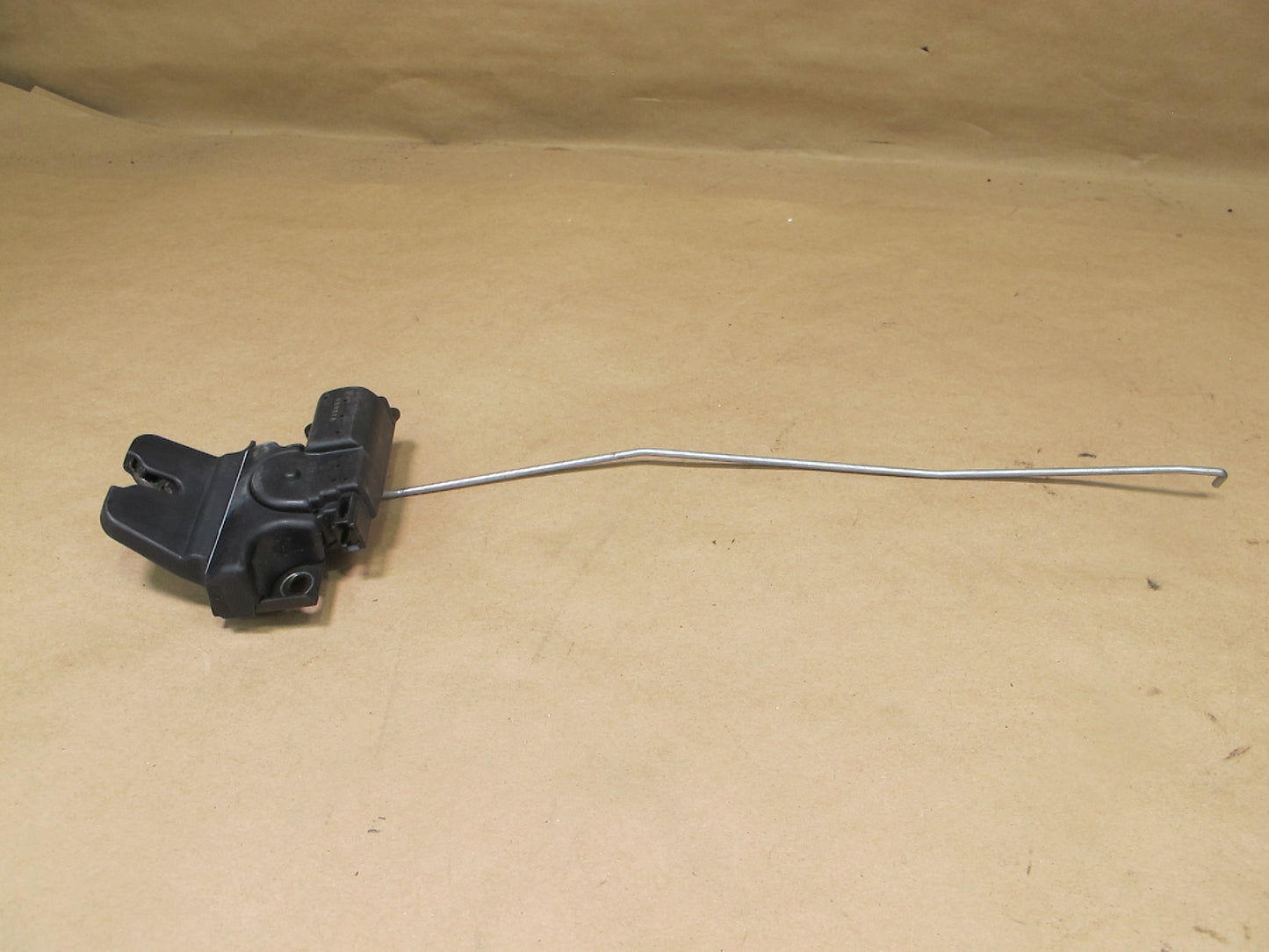 98-00 Lexus UCF20L LS400 Rear Trunk Lid Lock Latch Actuator OEM