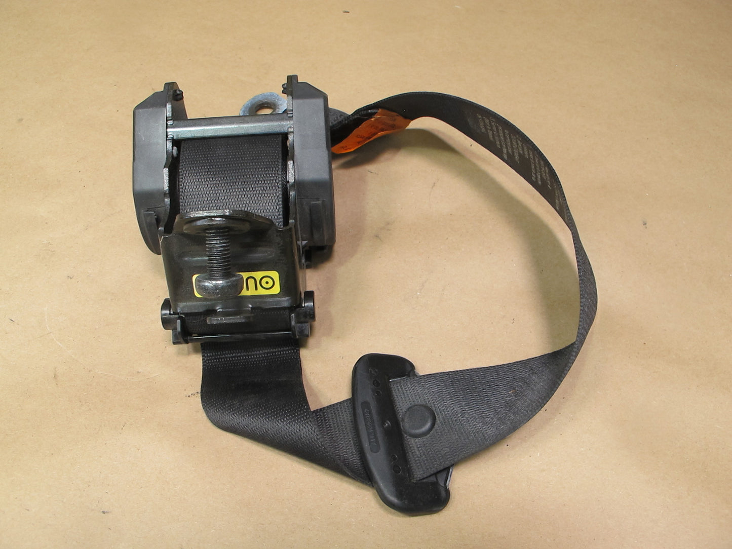 01-06 BMW E46 CONVERTIBLE REAR RIGHT & LEFT SIDE SEATBELT RETRACTOR SET OEM