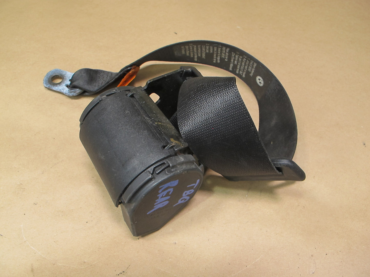 01-06 BMW E46 CONVERTIBLE REAR RIGHT & LEFT SIDE SEATBELT RETRACTOR SET OEM