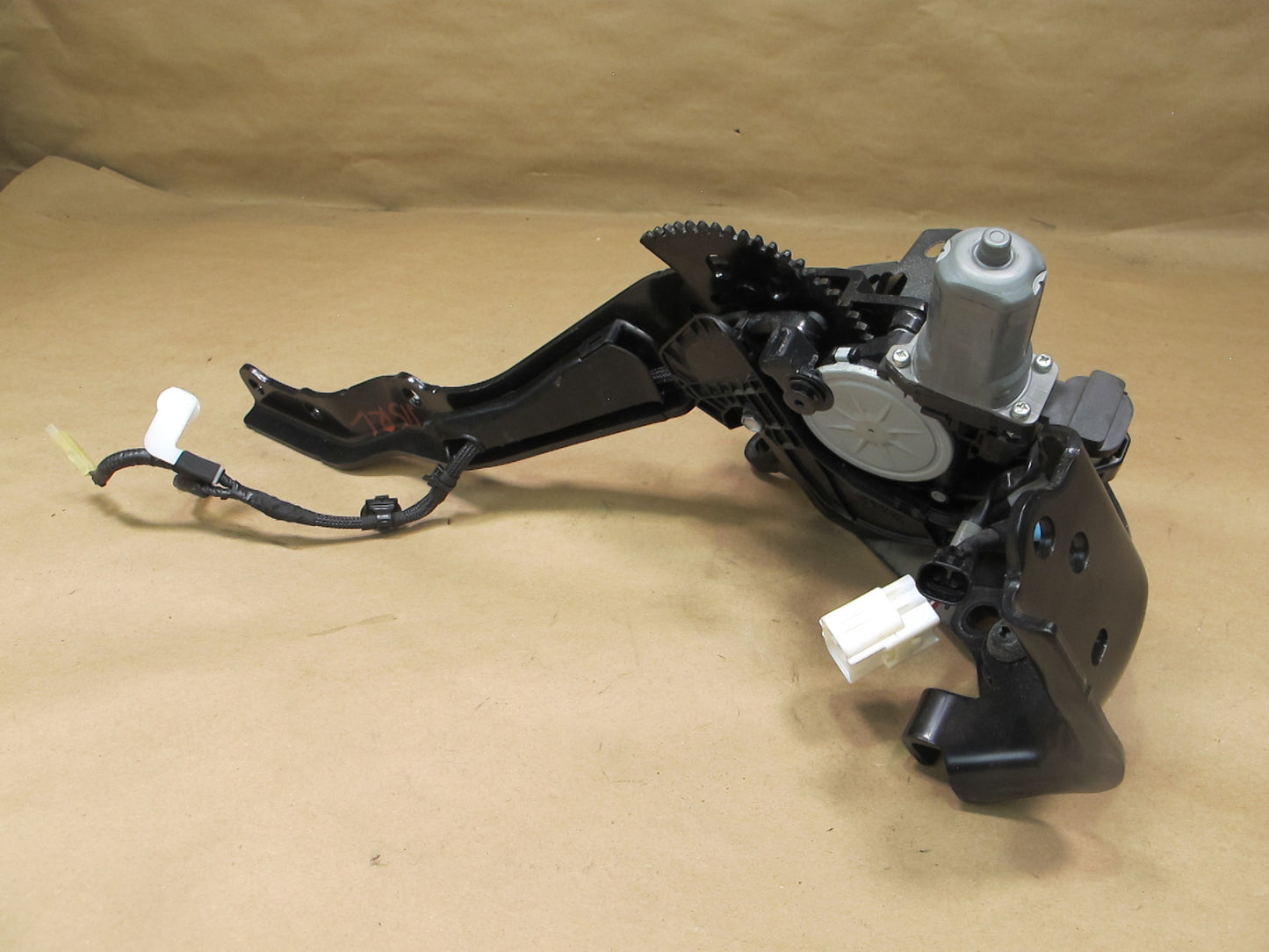 10-15 Lexus IS250 IS350 Convertible Rear Left TOP Roof Hinge w Motor OEM