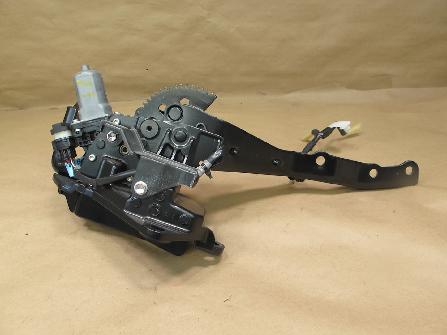10-15 Lexus IS250 IS350 Convertible Rear Left TOP Roof Hinge w Motor OEM