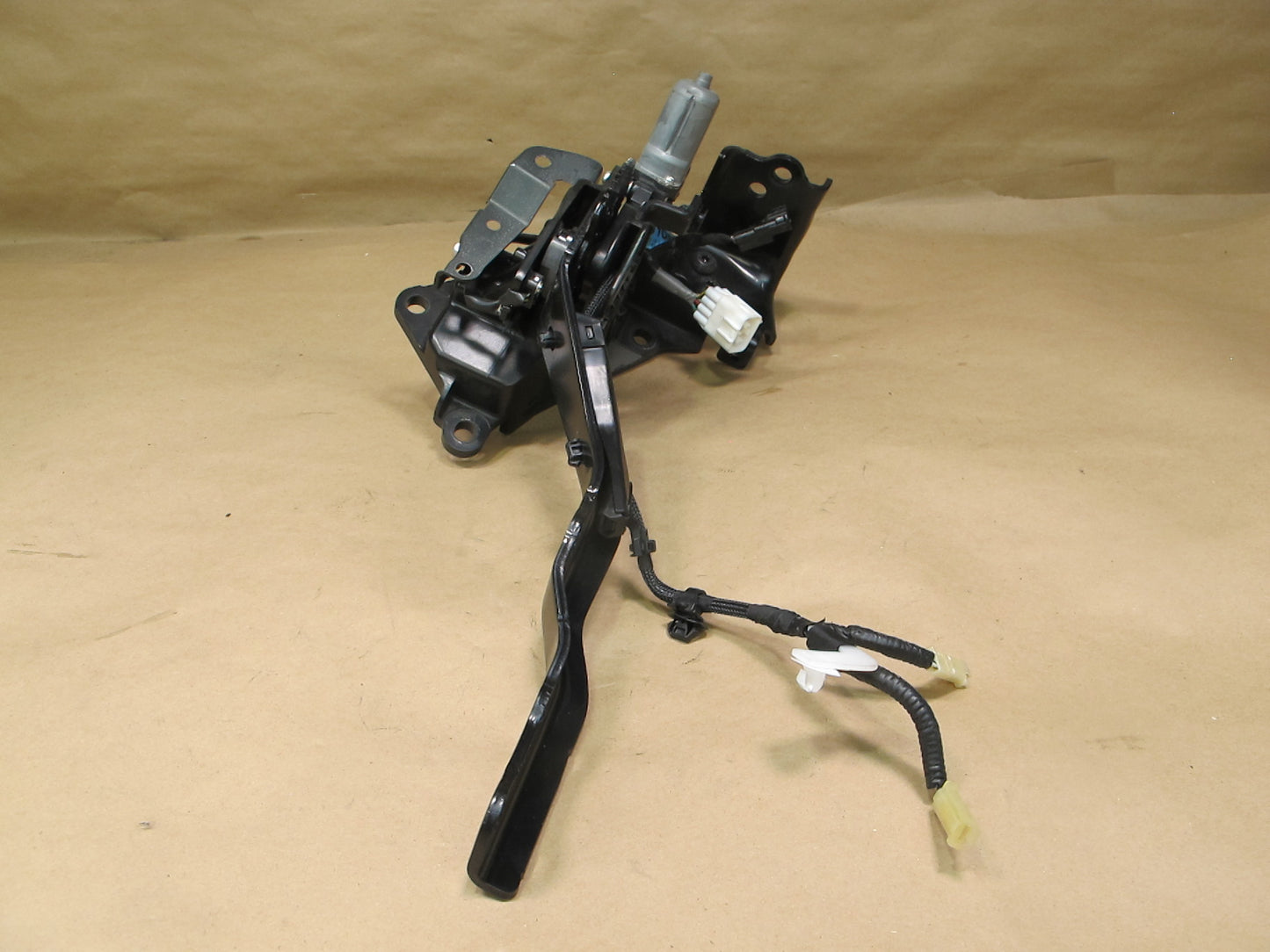 10-15 Lexus IS250 IS350 Convertible Rear Left TOP Roof Hinge w Motor OEM