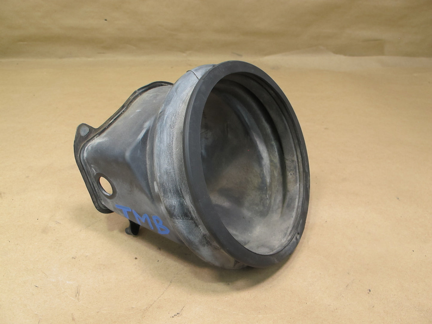 91-95 Toyota SW21L MR2 Fuel Tank Filler Neck Gasket Seal Actuator w Cable OEM