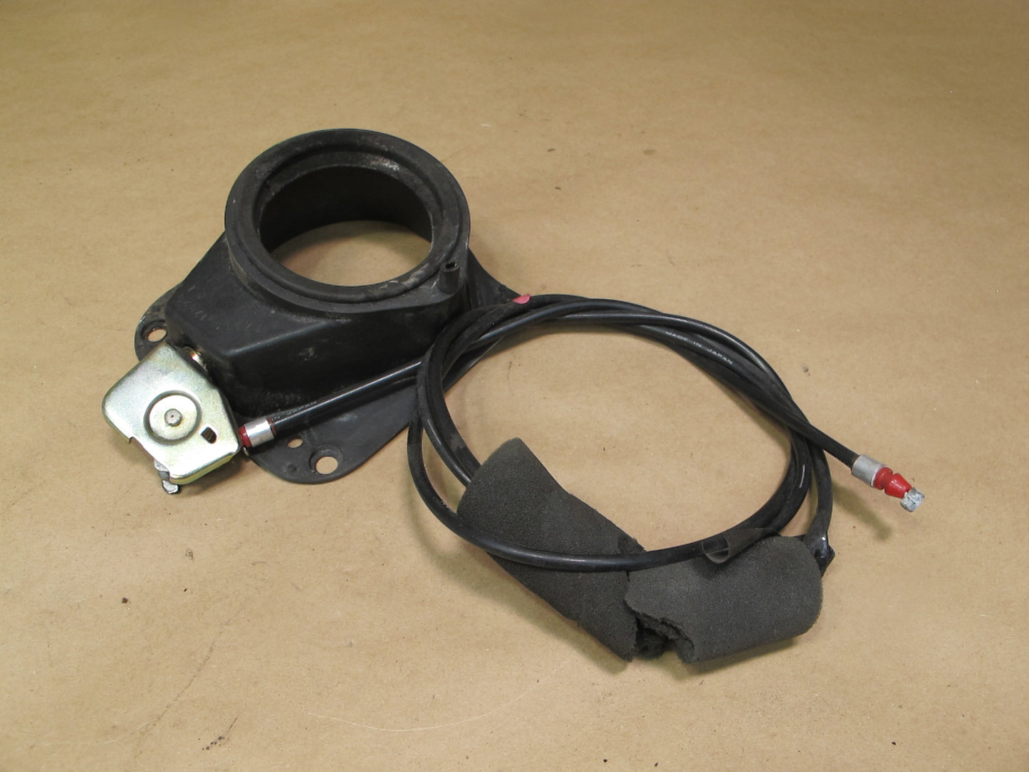 91-95 Toyota SW21L MR2 Fuel Tank Filler Neck Gasket Seal Actuator w Cable OEM