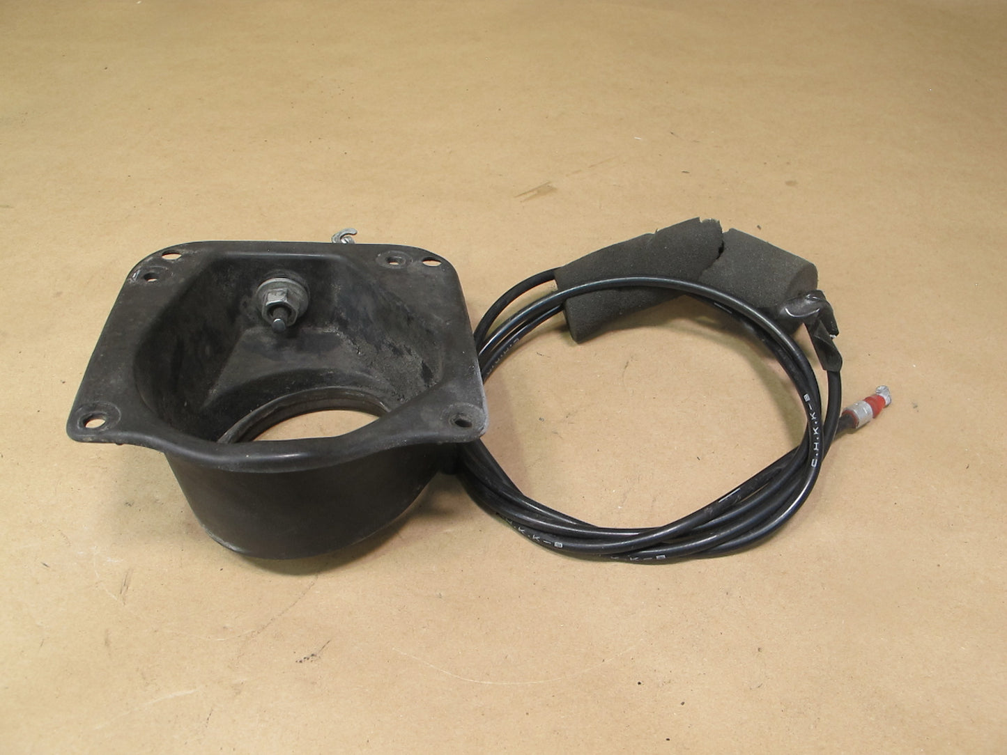 91-95 Toyota SW21L MR2 Fuel Tank Filler Neck Gasket Seal Actuator w Cable OEM