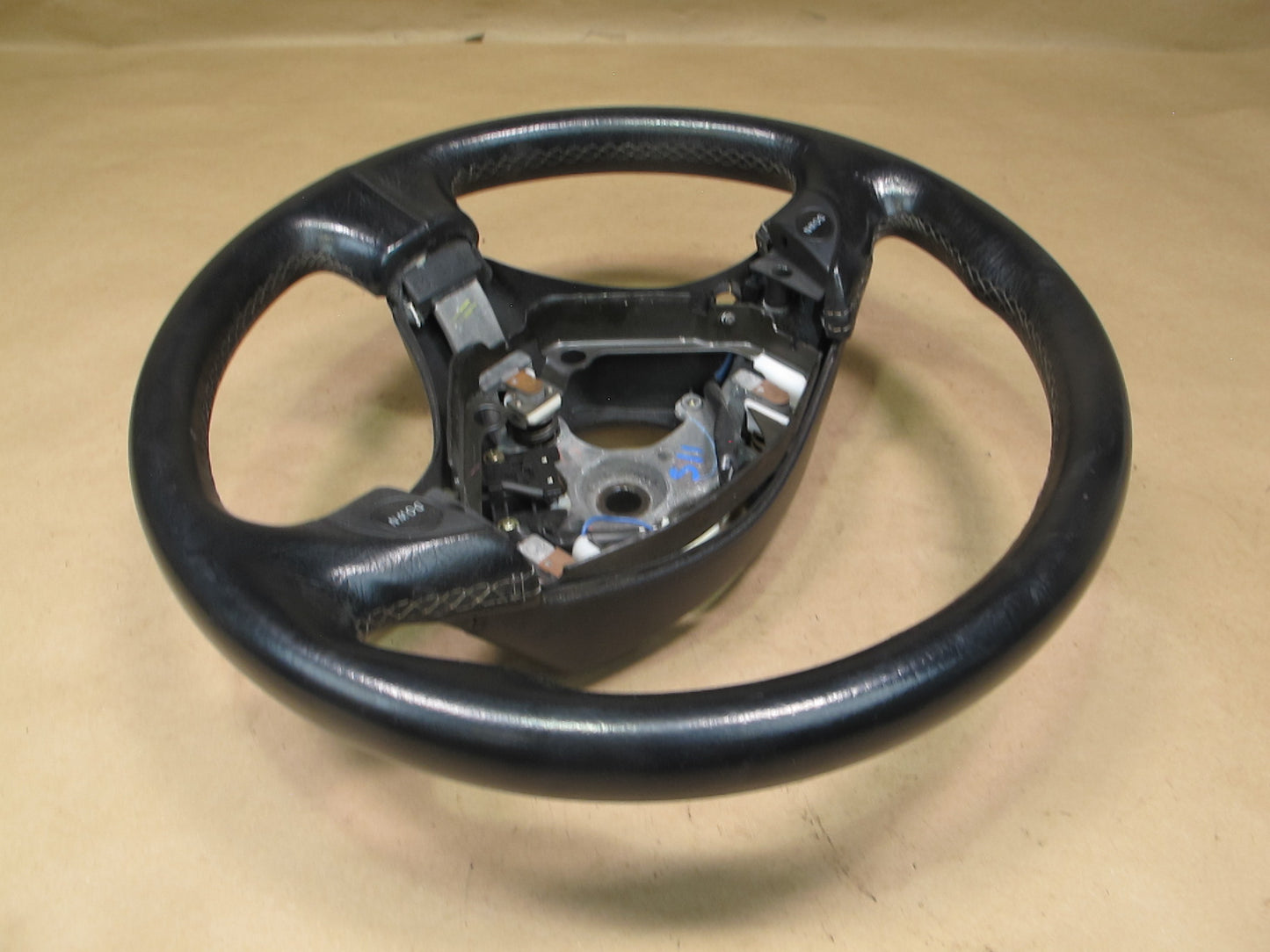 04-05 Lexus JCE10 IS300 AT Auto Transmission Leather Steering w Cruise OEM