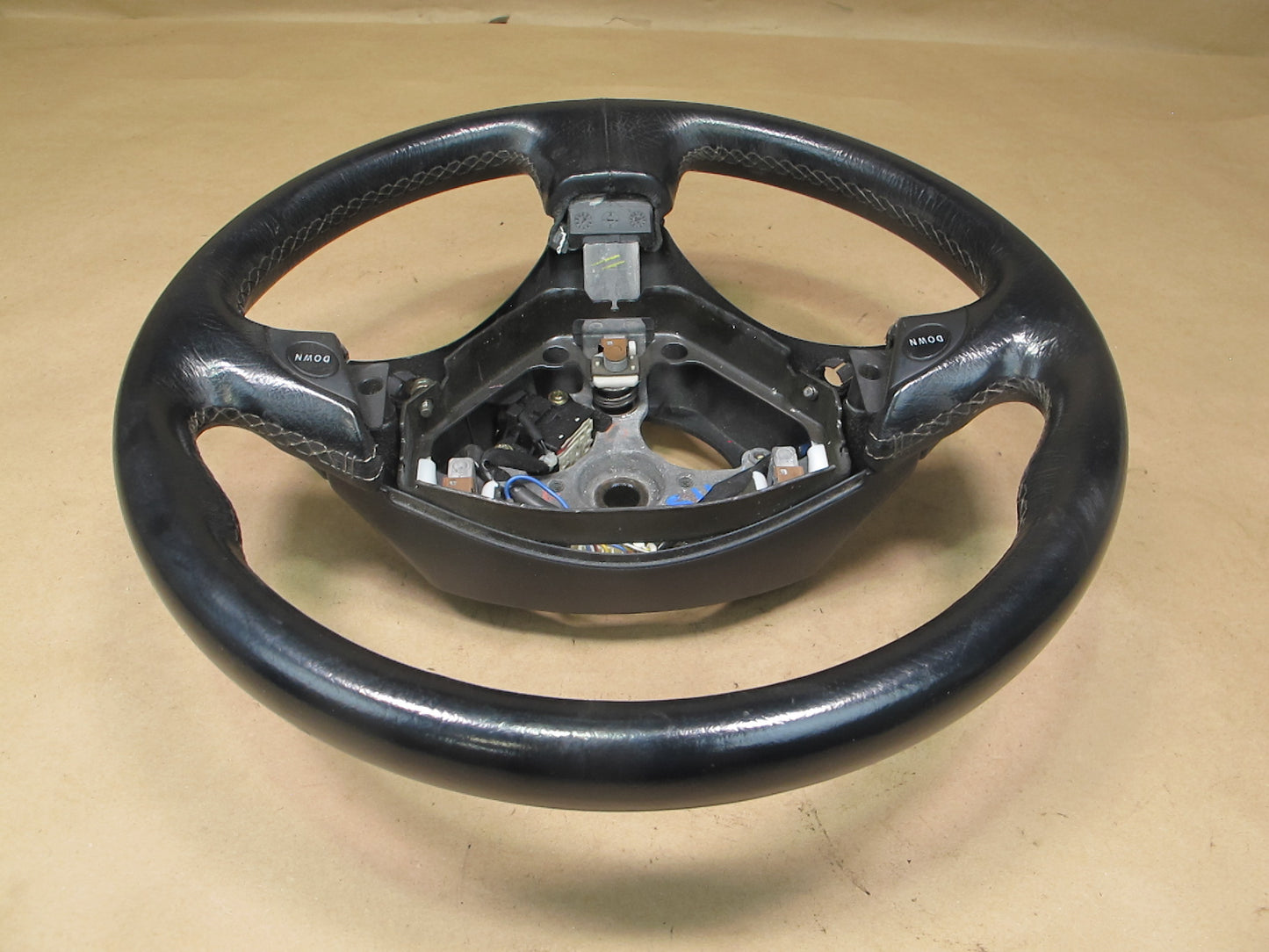 04-05 Lexus JCE10 IS300 AT Auto Transmission Leather Steering w Cruise OEM