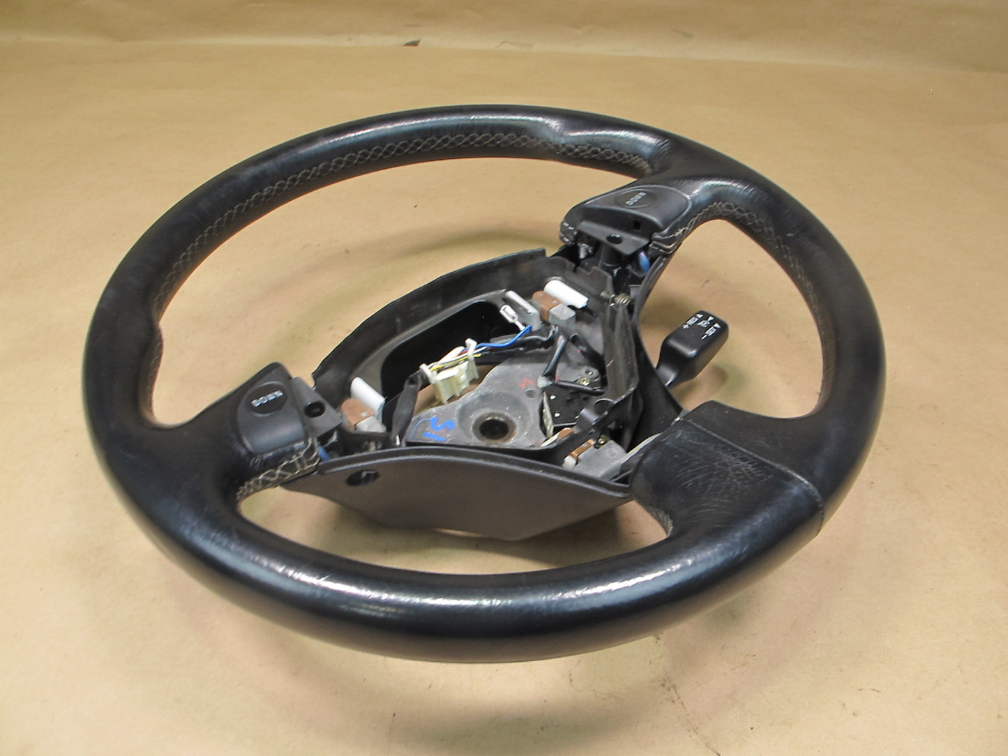 04-05 Lexus JCE10 IS300 AT Auto Transmission Leather Steering w Cruise OEM