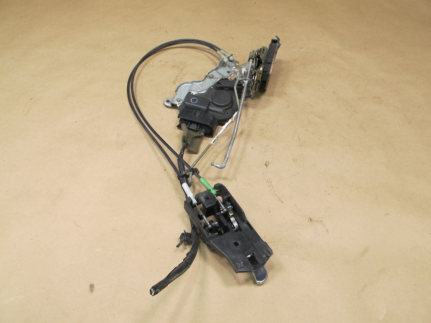 04-05 Lexus JCE10 IS300 Front Left Door Lock Latch Actuator w Handle Assy OEM