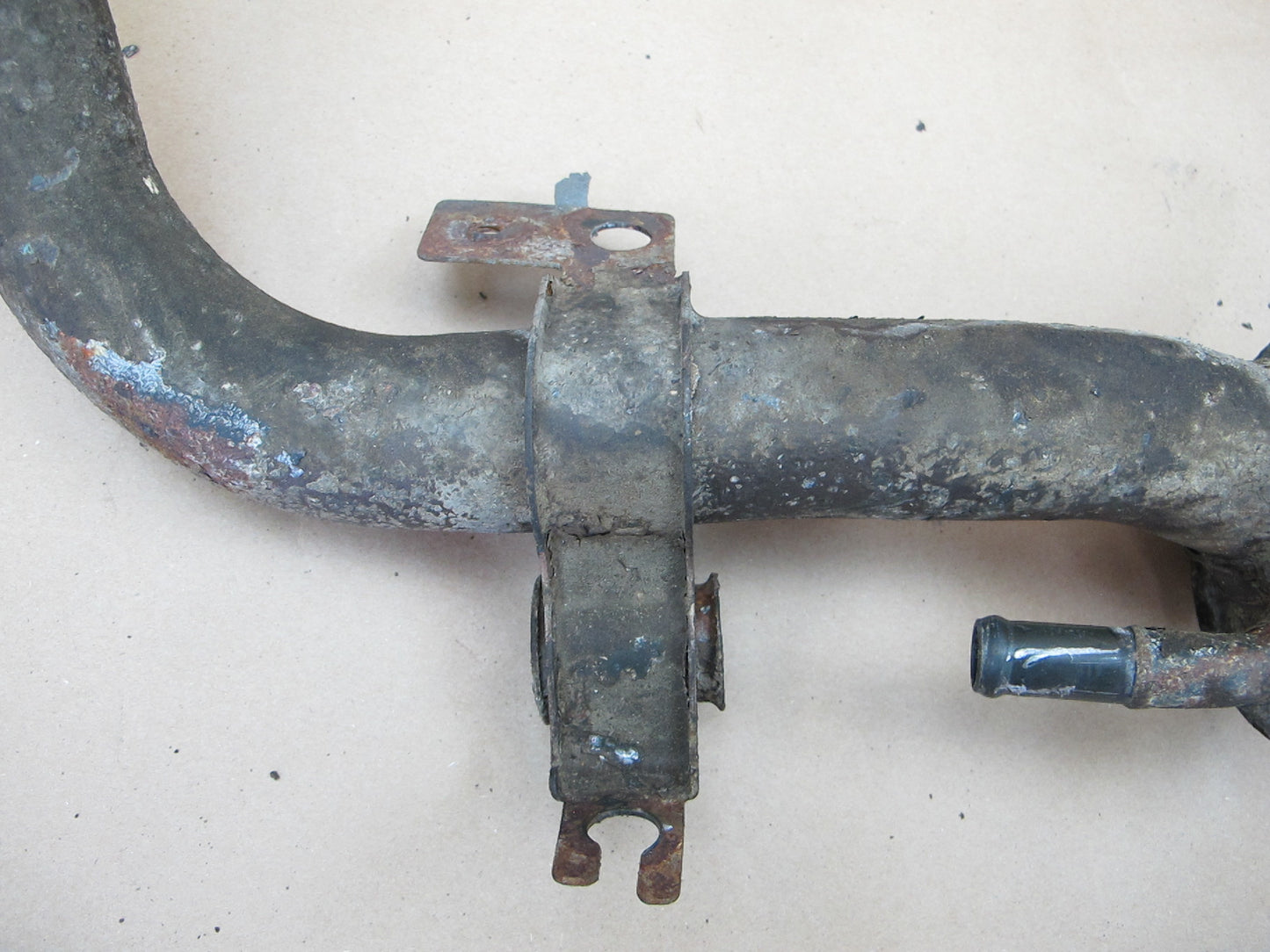85-89 Nissan Z31 300ZX 2+0 NON Turbo Fuel Tank Filler Neck w Cap Cover OEM