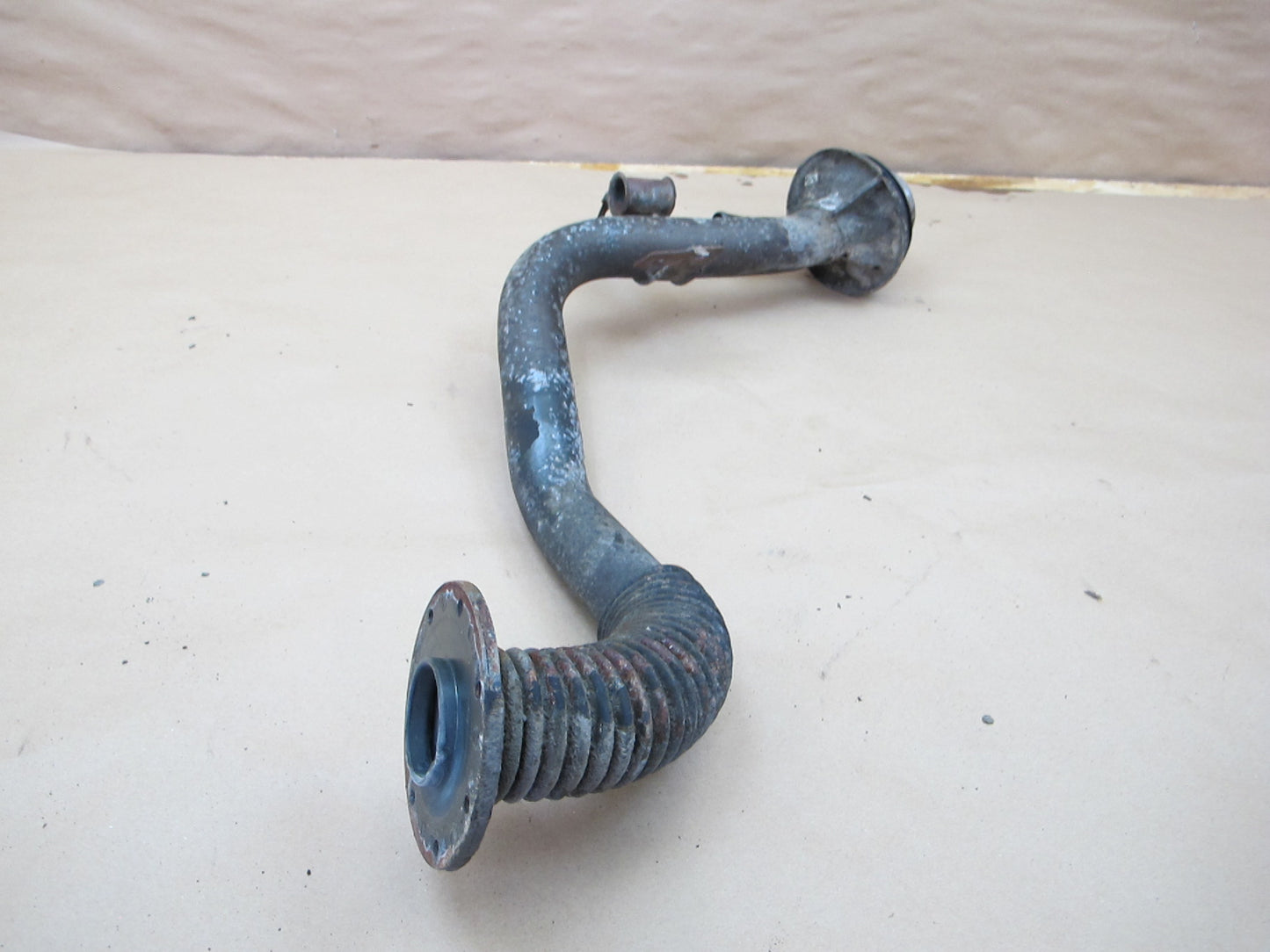 85-89 Nissan Z31 300ZX 2+0 NON Turbo Fuel Tank Filler Neck w Cap Cover OEM