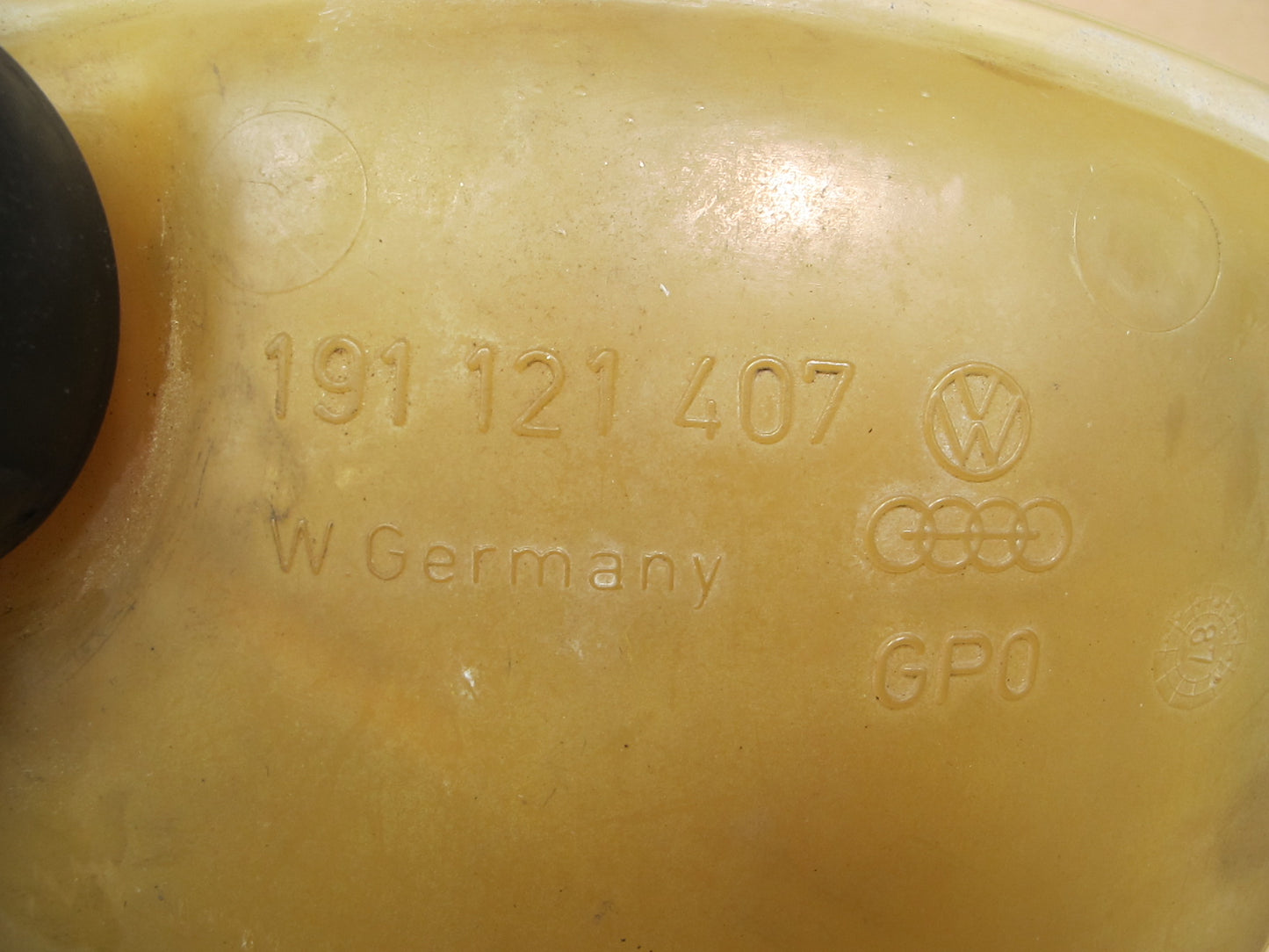 85-89 Volkswagen VW Cabriolet Engine Coolant Reservoir w Cap 191121407 OEM