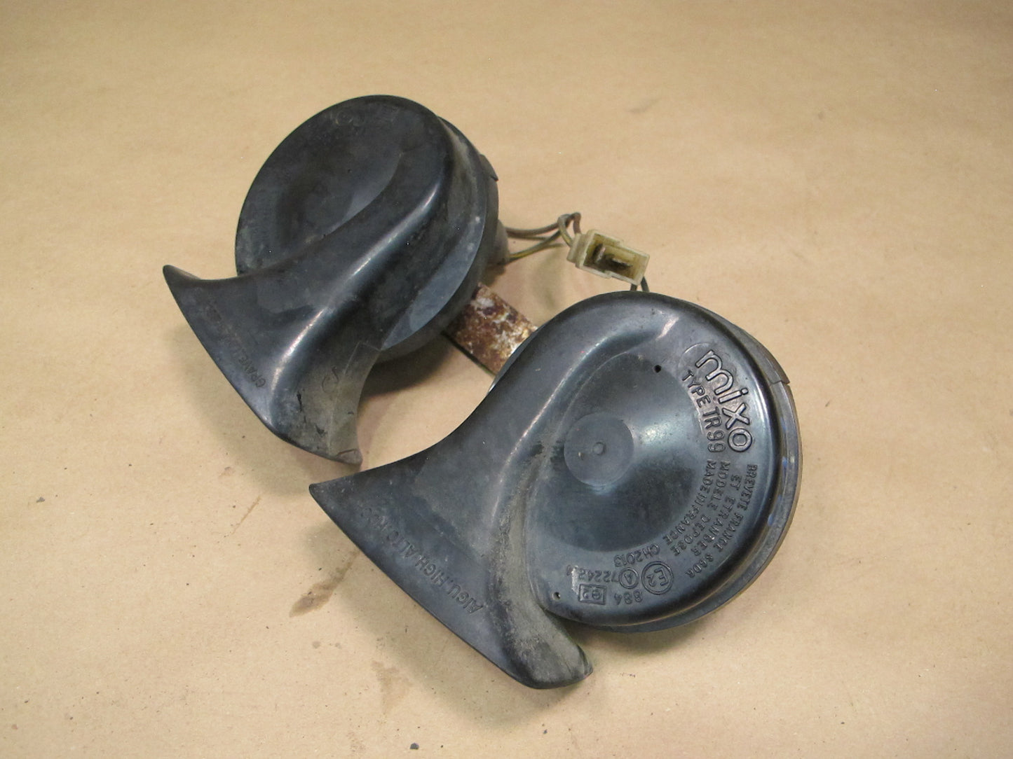 85-93 VW MK1 Cabriolet High & Low Tone Note Pitch Horn Signal & Bracket OEM