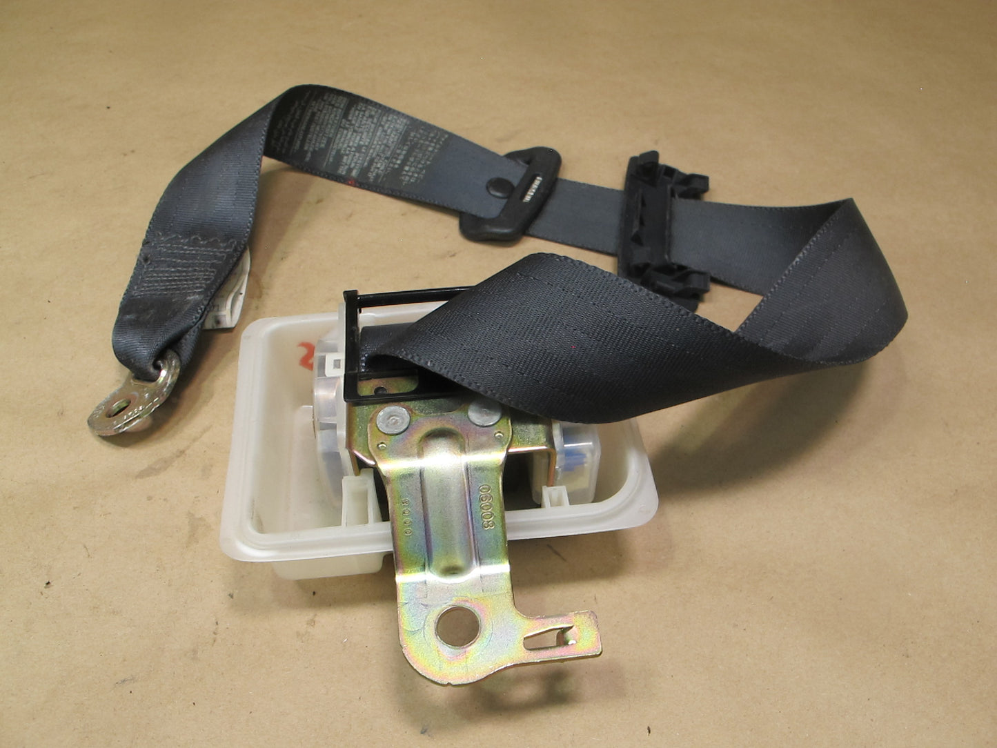 98-00 LEXUS LS400 REAR RIGHT CENTER LEFT SIDE SEATBELT RETRACTOR SET OEM