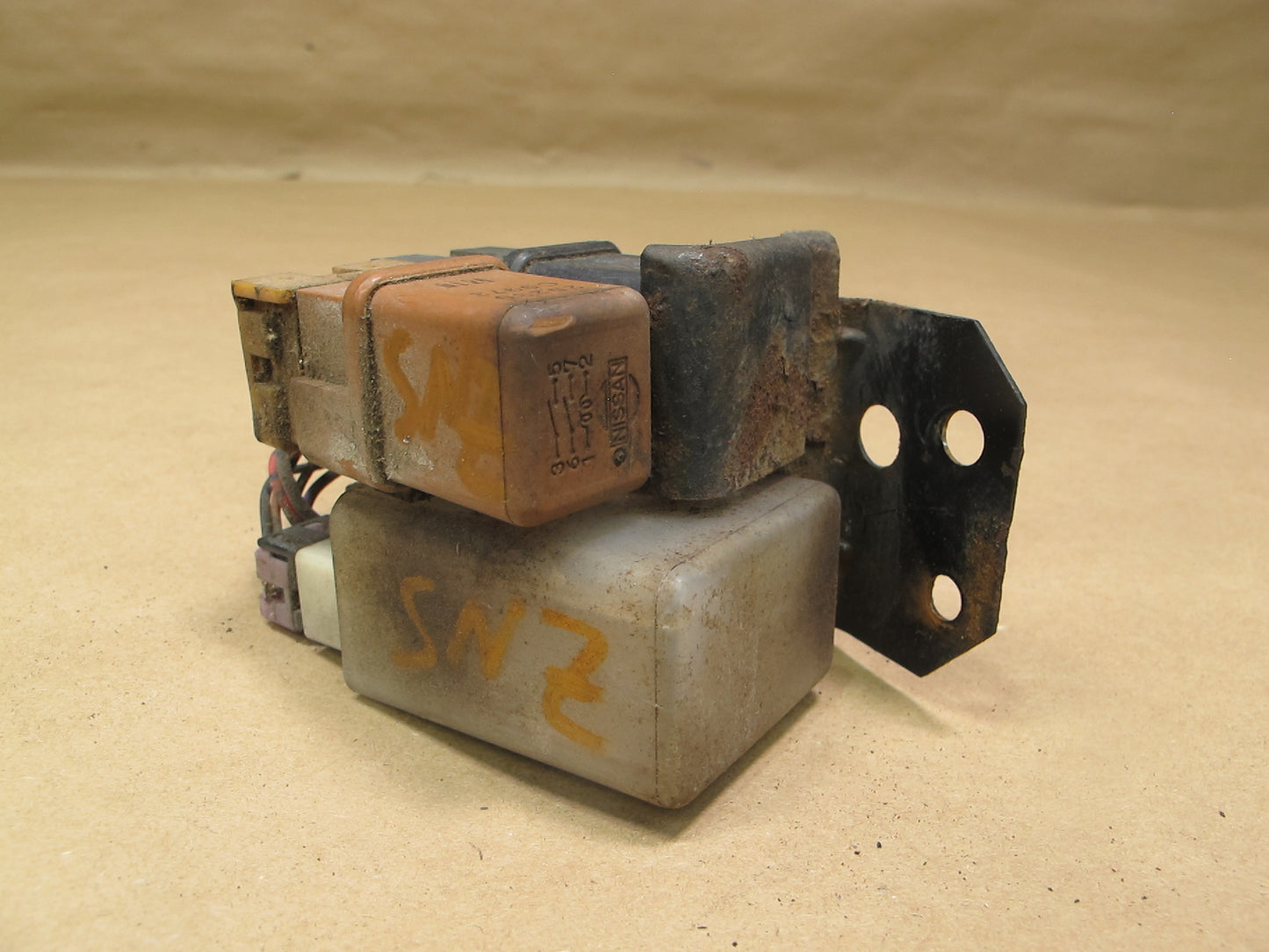 84-89 Nissan Z31 300ZX 2+0 Timer Control Relay 28412-01P00 OEM