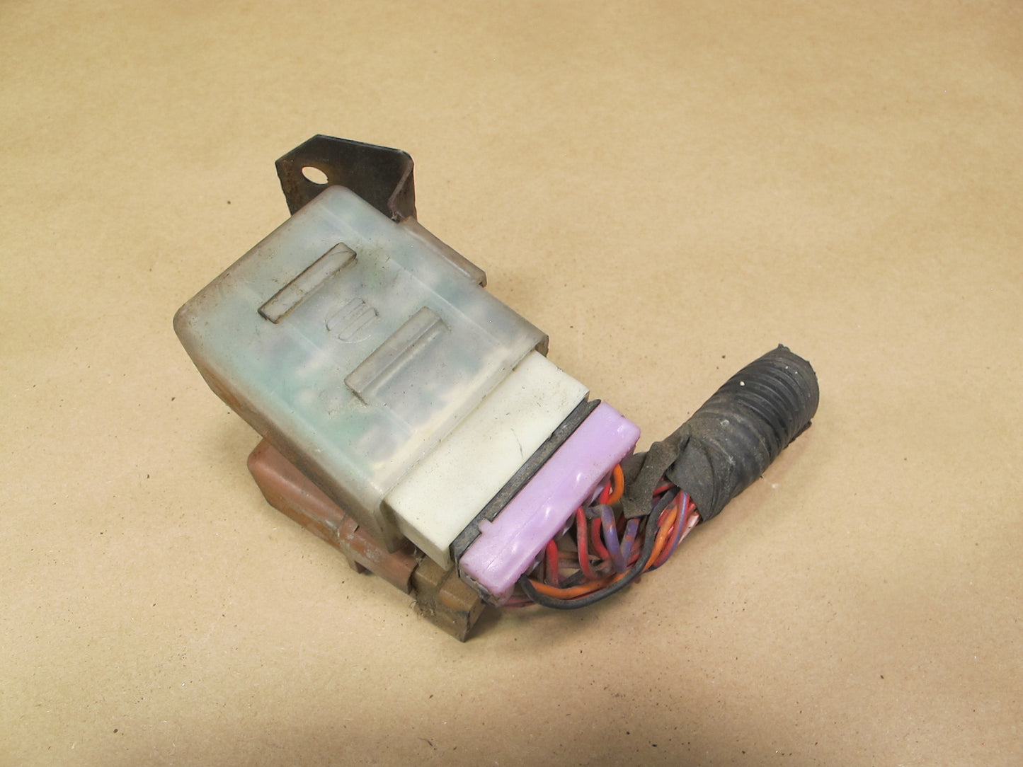 84-89 Nissan Z31 300ZX 2+0 Timer Control Relay 28412-01P00 OEM