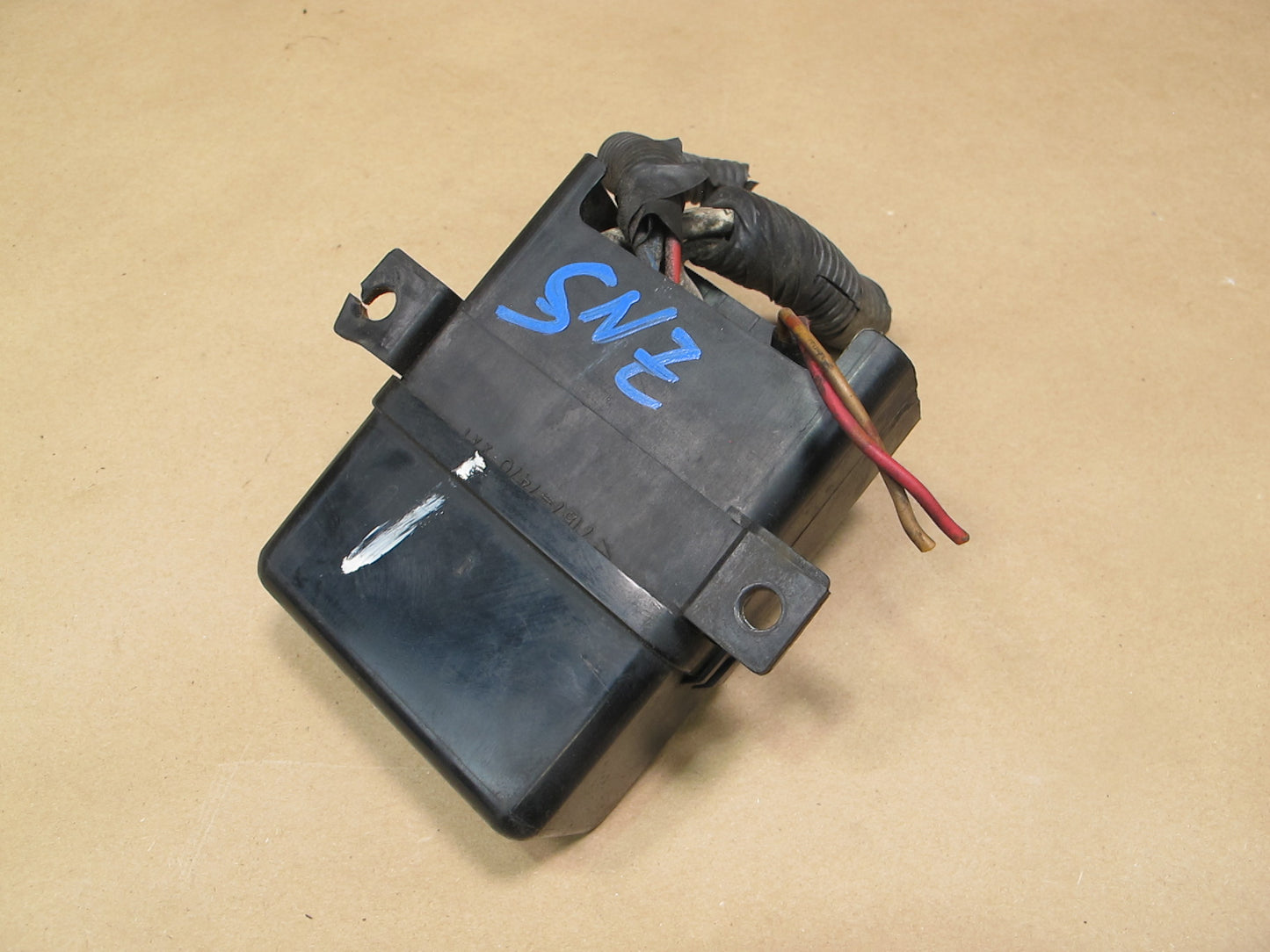 84-86 Nissan Z31 300ZX Small Fuse Relay Box OEM