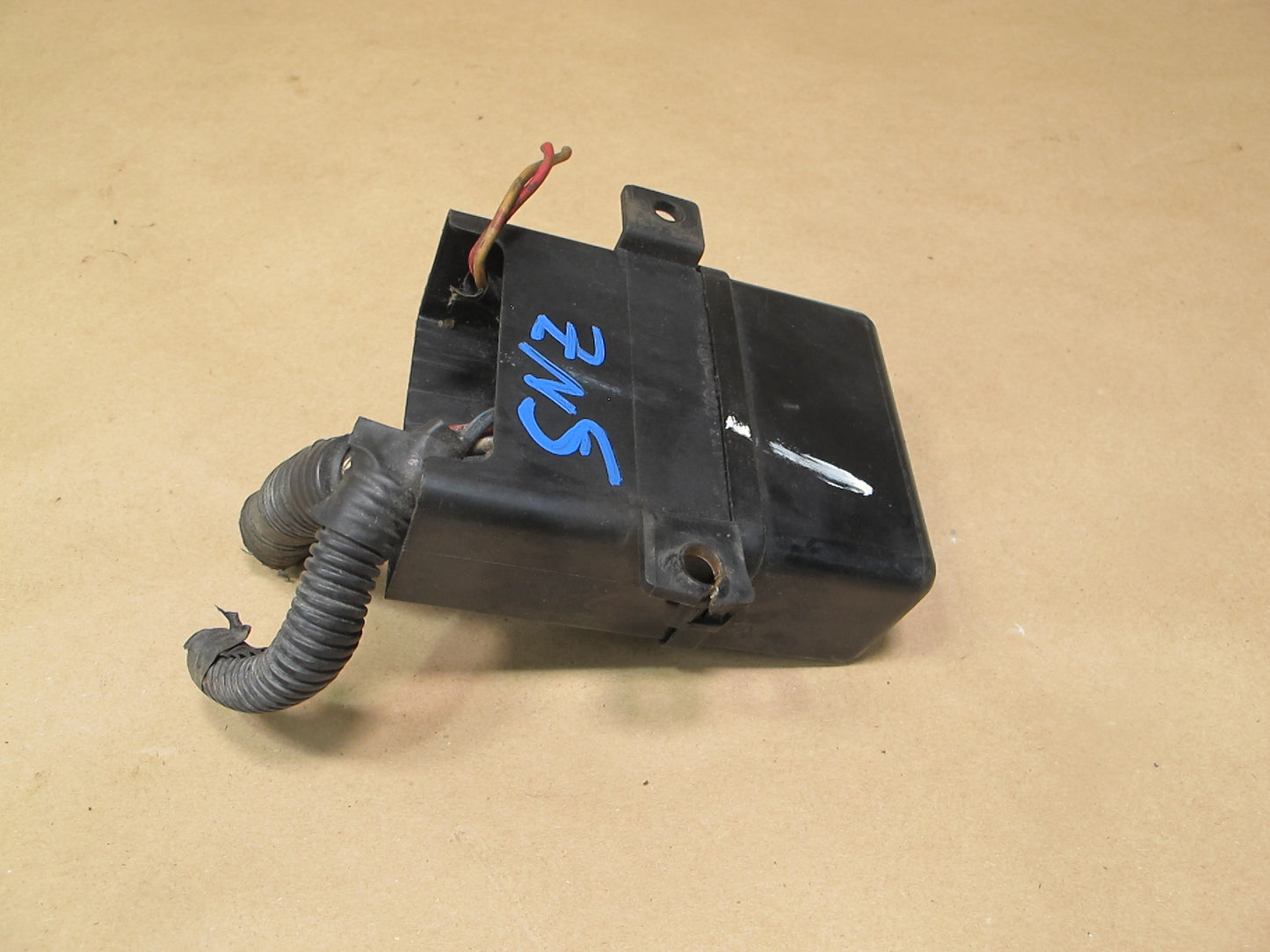 84-86 Nissan Z31 300ZX Small Fuse Relay Box OEM