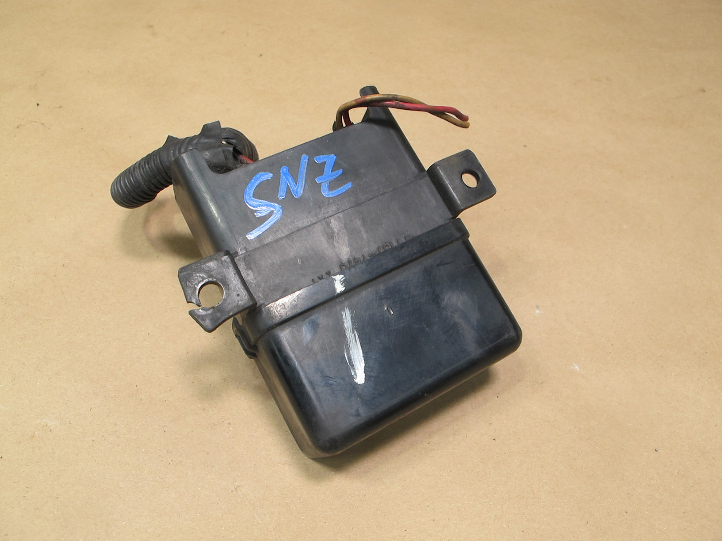 84-86 Nissan Z31 300ZX Small Fuse Relay Box OEM