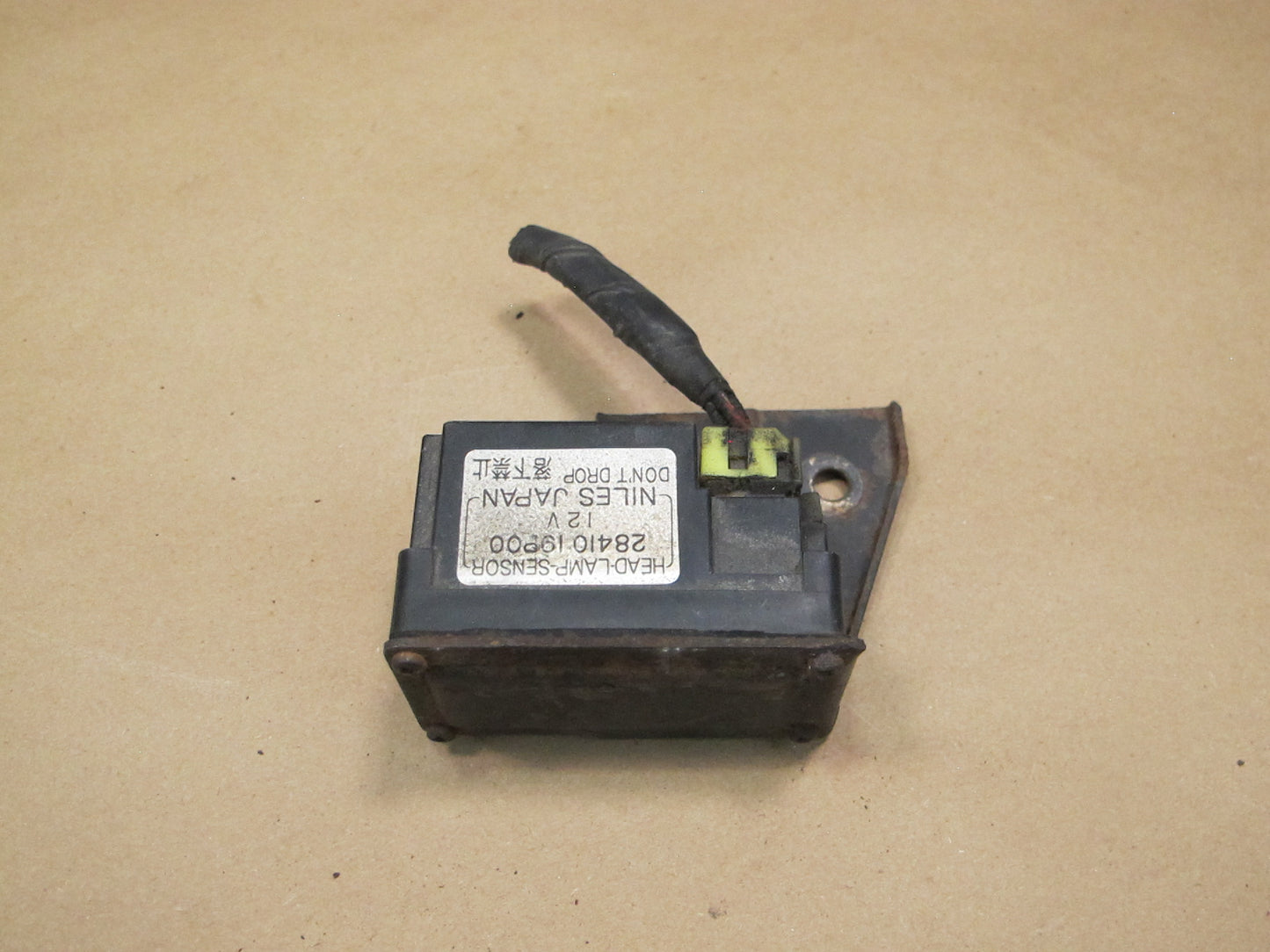 84-86 Nissan Z31 300ZX 2+0 Headlight Lamp Sensor Module 28410-19P00 OEM