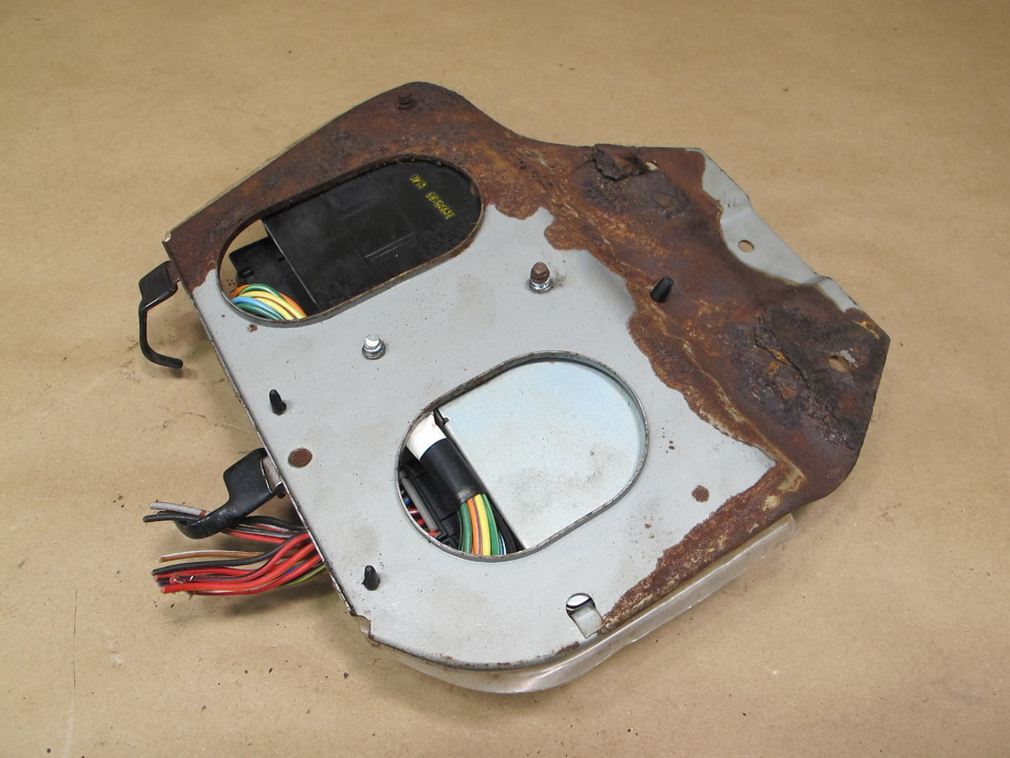 84-86 Nissan Z31 300ZX Theft Warning & Locking Control Module 28591-01P51 OEM