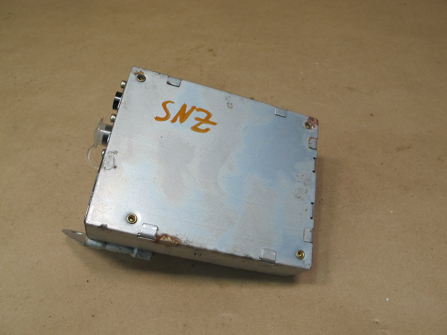 84-89 Nissan Z31 300ZX Communication Control Module Receiver 25696-01P20 OEM