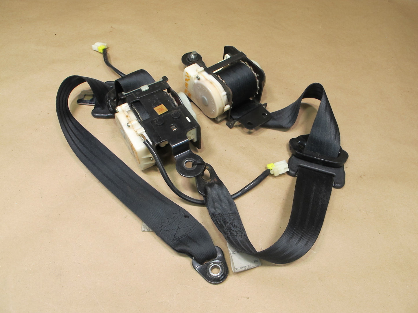 84-89 NISSAN 300ZX Z31 FRONT LEFT & RIGHT SIDE SEATBELT RETRACTOR SET OEM