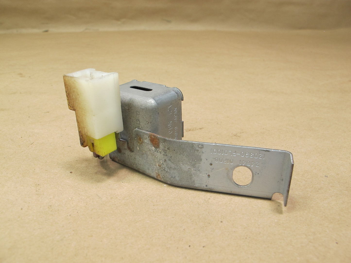 84-86 Nissan Z31 300ZX Buzzer Parking Alarm Module 24841-01P00 OEM
