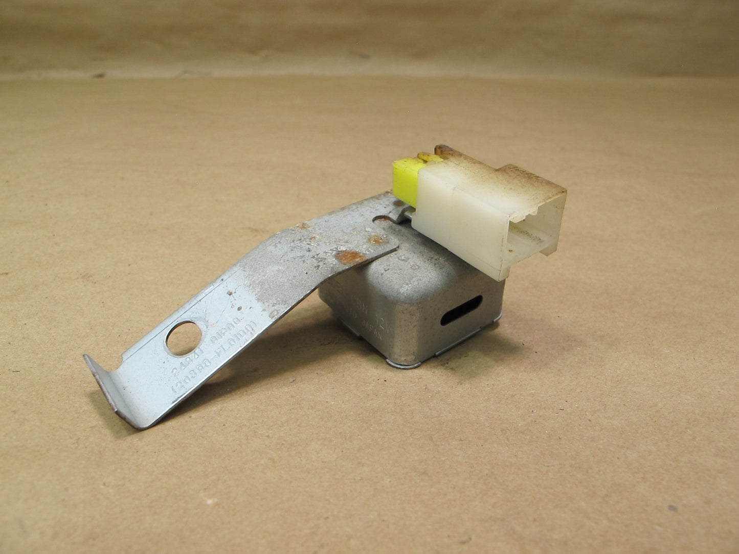 84-86 Nissan Z31 300ZX Buzzer Parking Alarm Module 24841-01P00 OEM