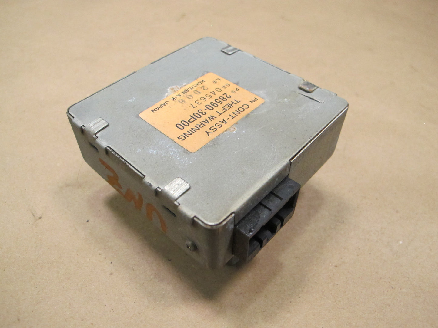 90-96 Nissan Z32 300ZX Theft Warning Control Module 28590-30P00 OEM