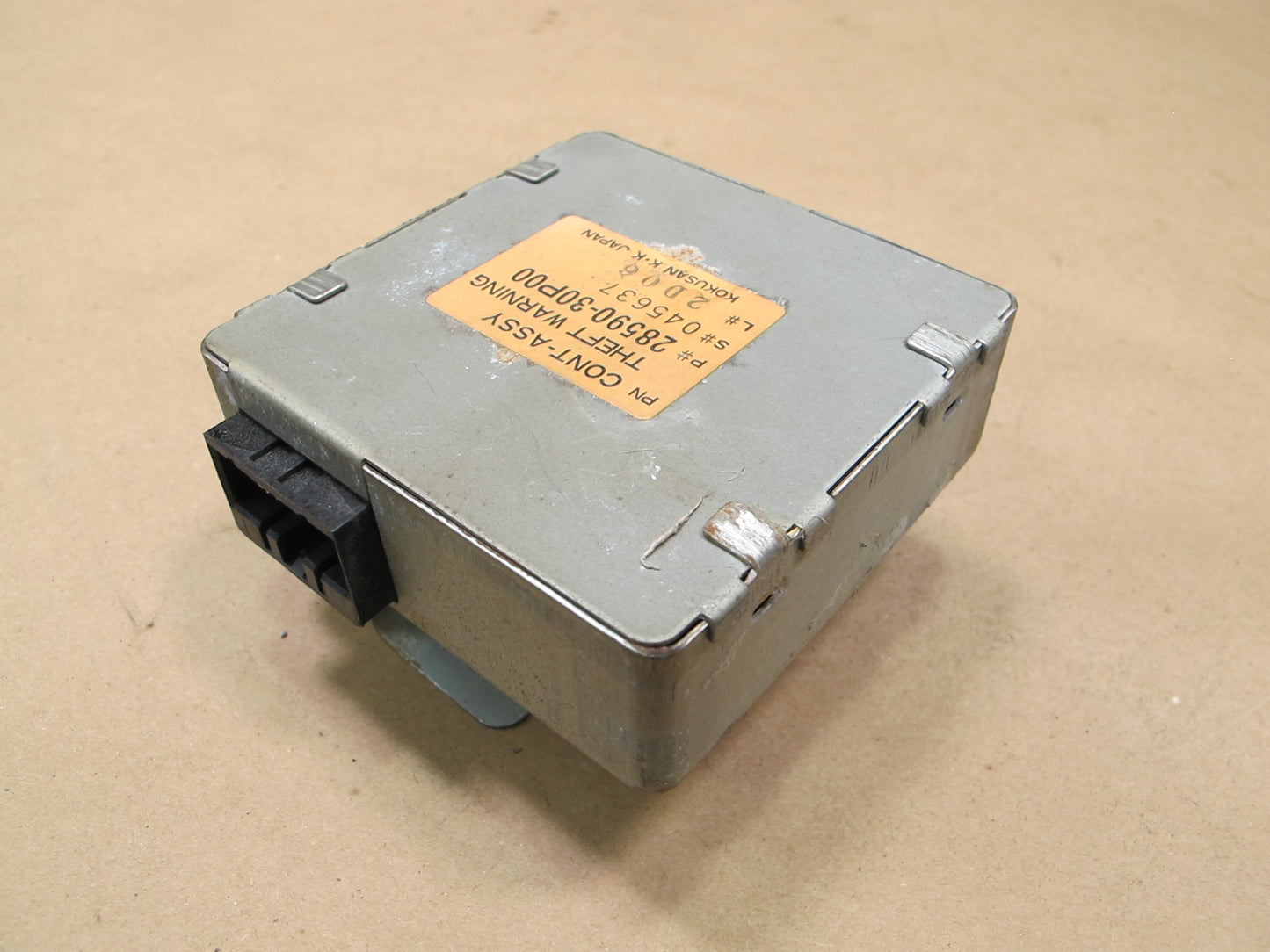 90-96 Nissan Z32 300ZX Theft Warning Control Module 28590-30P00 OEM