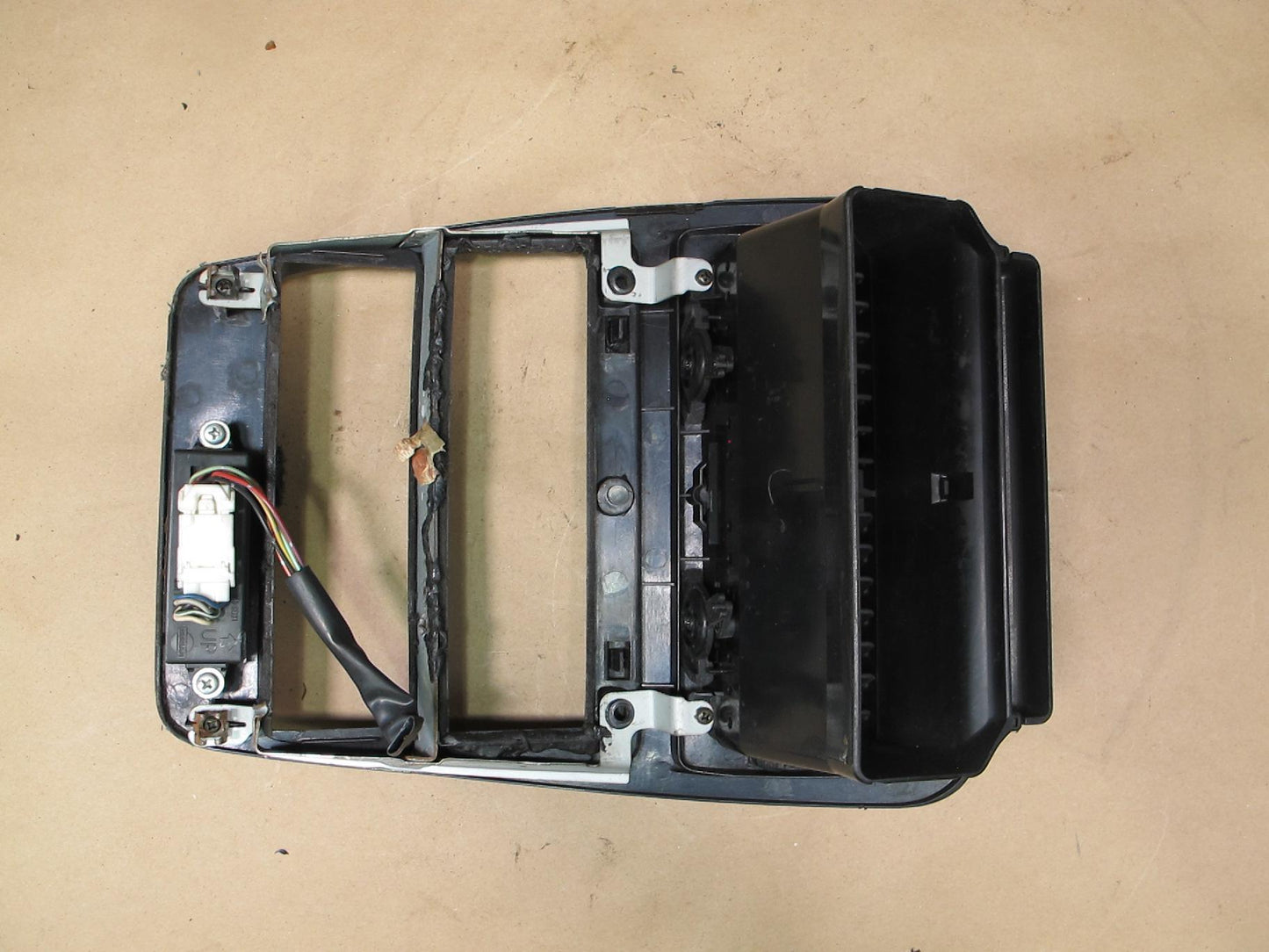 92-96 Nissan Z32 300ZX Dash Center Radio Trim Panel w Clock & Air Vent OEM