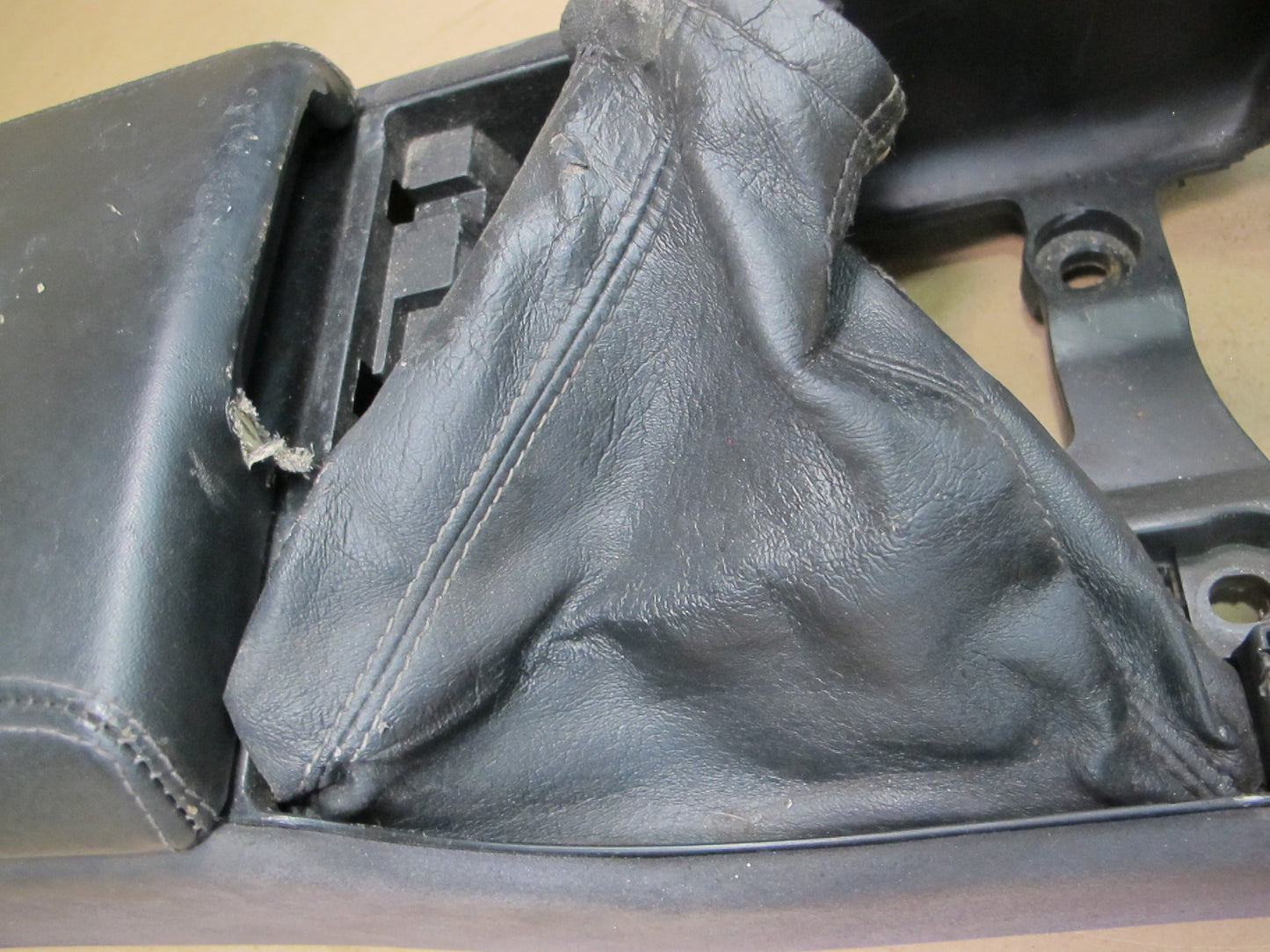 1993 Nissan Z32 300ZX Convertible Center Console Trim Cover Panel Armrest OEM