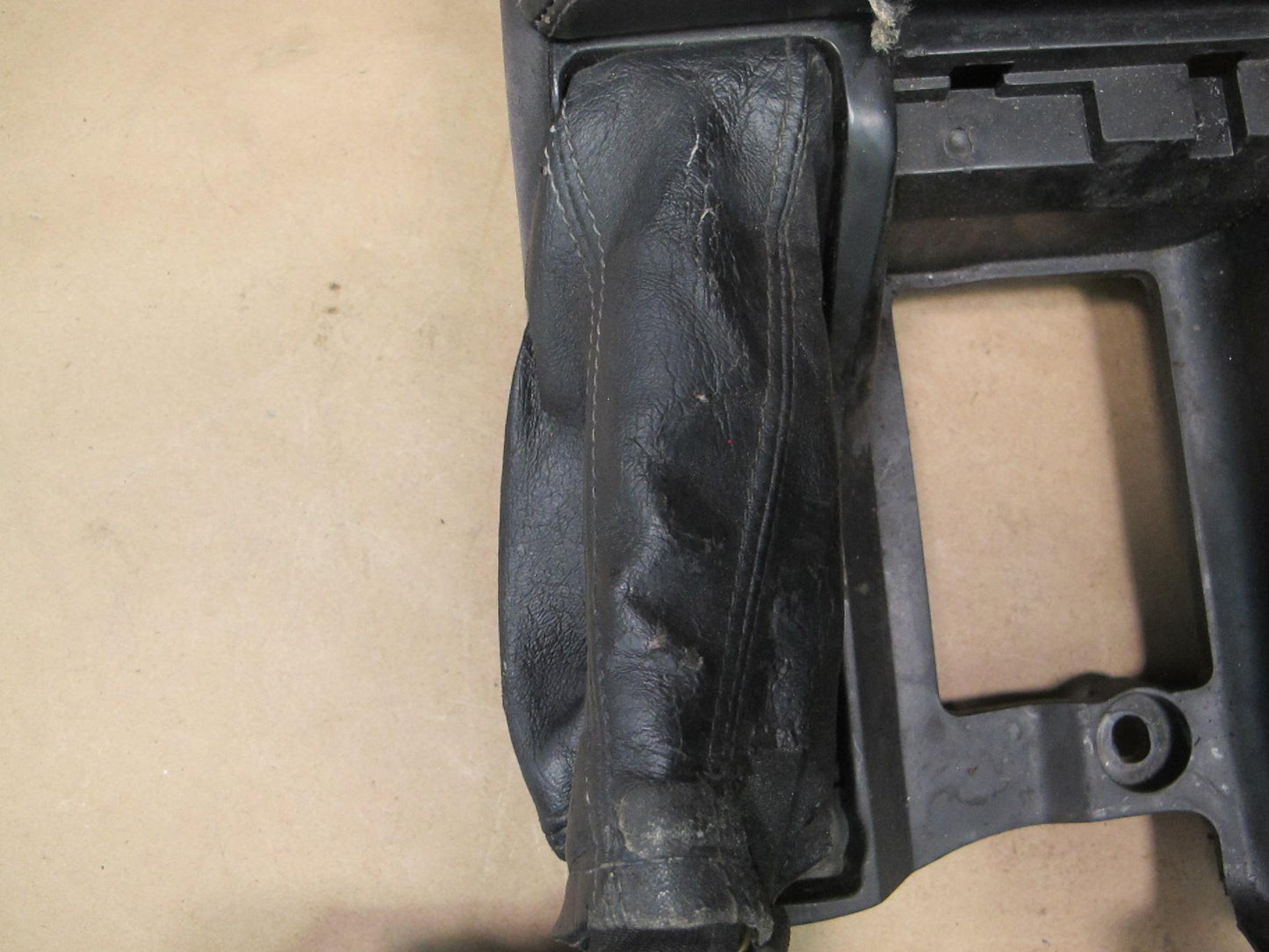1993 Nissan Z32 300ZX Convertible Center Console Trim Cover Panel Armrest OEM