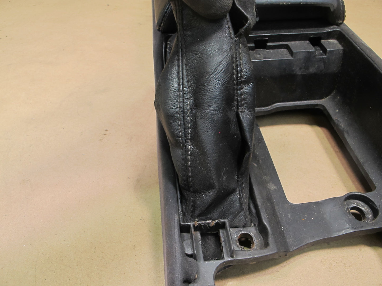 1993 Nissan Z32 300ZX Convertible Center Console Trim Cover Panel Armrest OEM