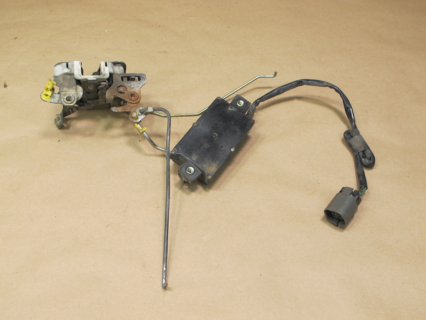 84-86 Nissan Z31 300ZX Front Right Passenger Door Lock Latch Actuator OEM