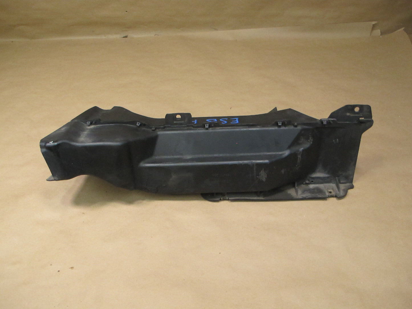 03-05 BMW E65 E66 7-SERIES Set of 2 Front Brake Caliper Air Vent Duct OEM
