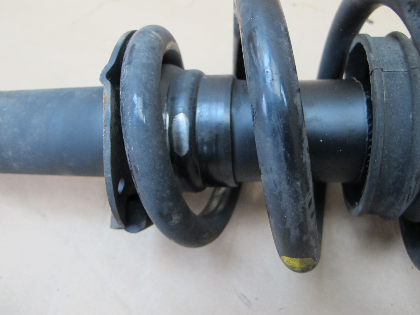 97-00 Lexus UZZ30 SC300 SC400 RWD Set of 2 Front Strut Shock Absorber OEM