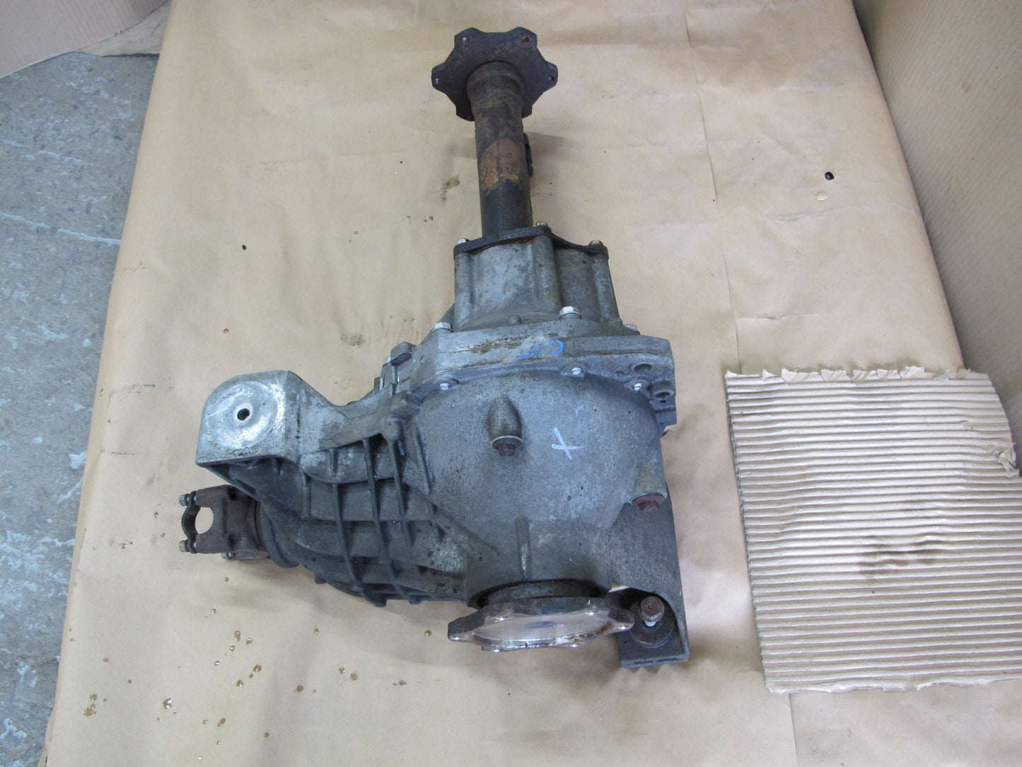 2008-2009 Hummer H2 4WD 4x4 Front Differential Carrier 3.73 Ratio 133k Miles
