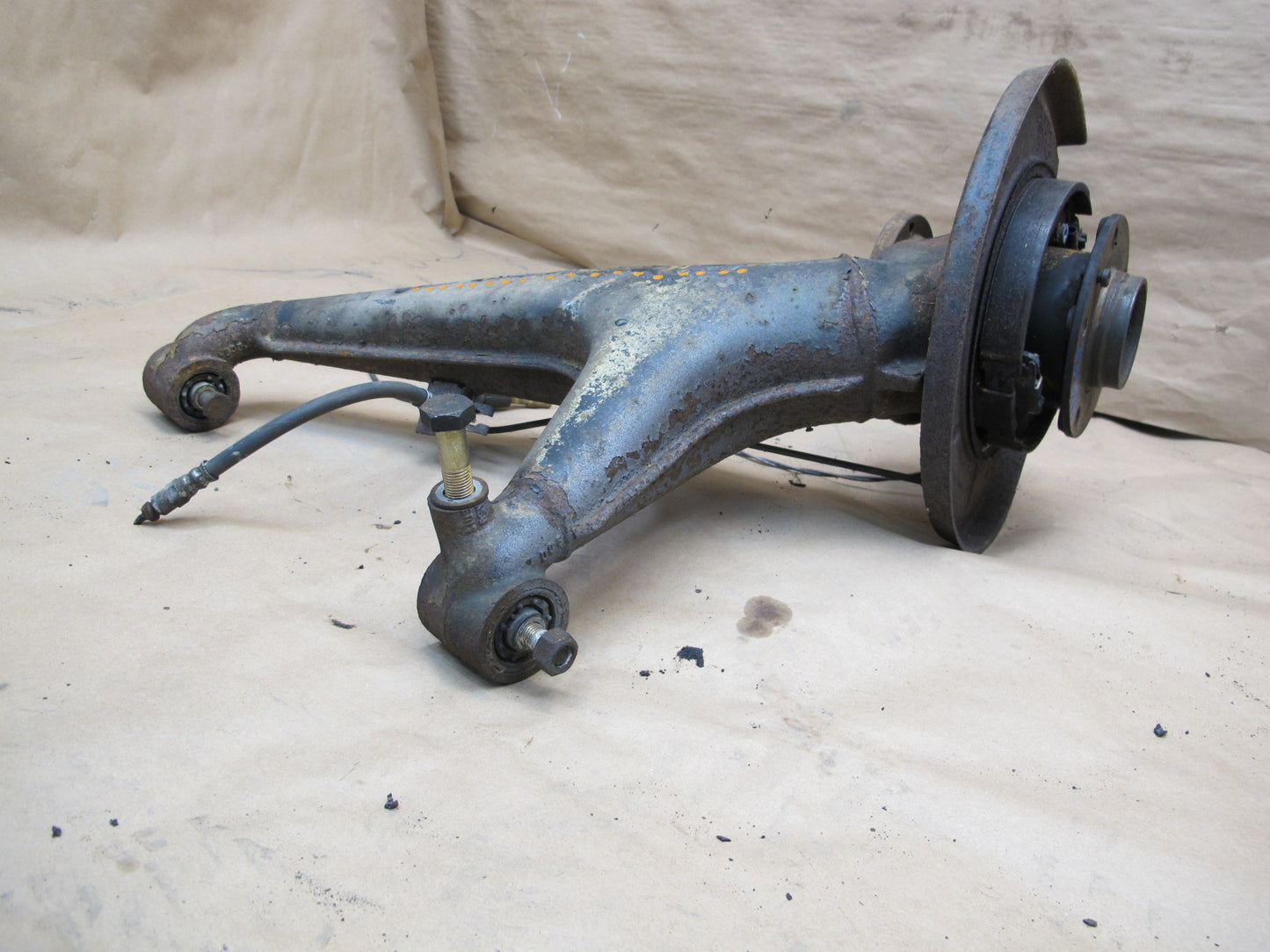 83-89 BMW E24 Rear Right Trailing Arm Spindle Knuckle Wheel Hub Bearing OEM