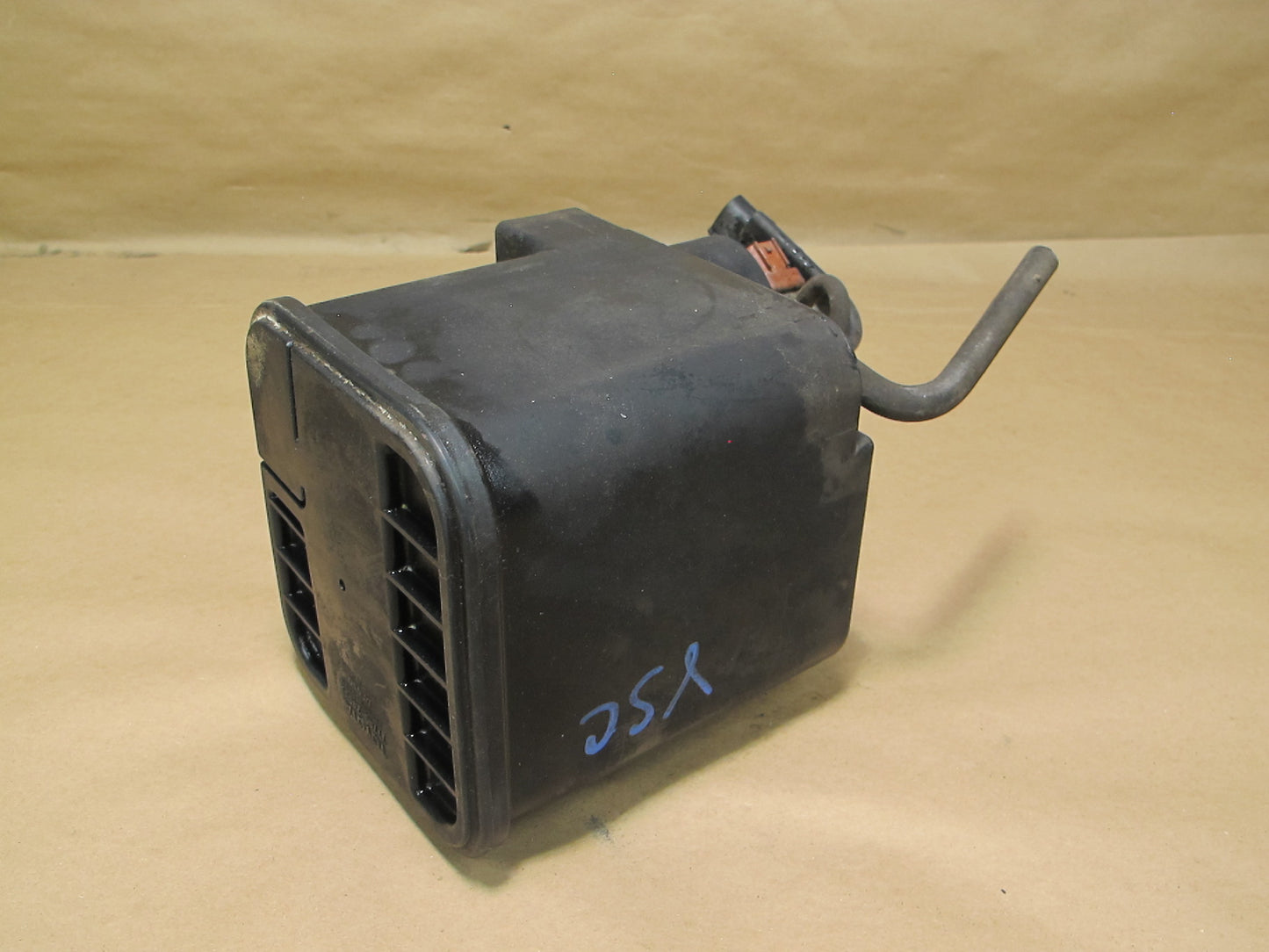 92-00 Lexus UZZ30 SC300 SC400 Fuel Evap Vapor Charcoal Canister OEM