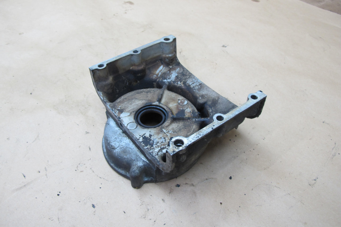 81-89 BMW E24 E23 E28 E32 M30 Engine Front Upper Timing Chain Case Cover OEM