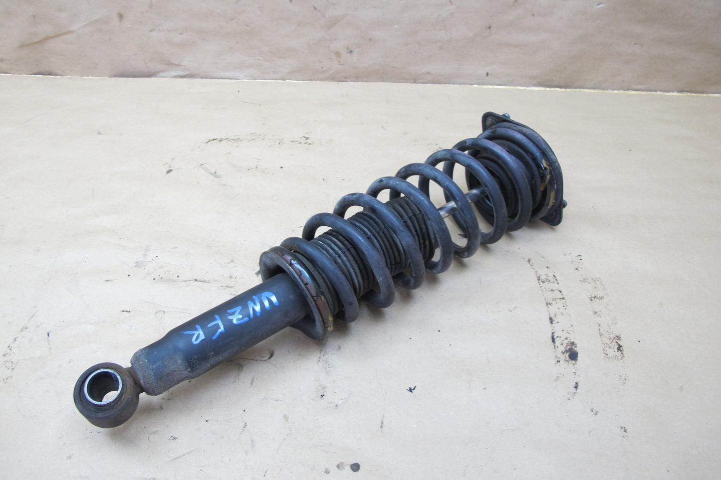 90-96 Nissan Z32 300ZX NON Turbo 2+0 Set of 2 Front Strut Shock Absorber OEM