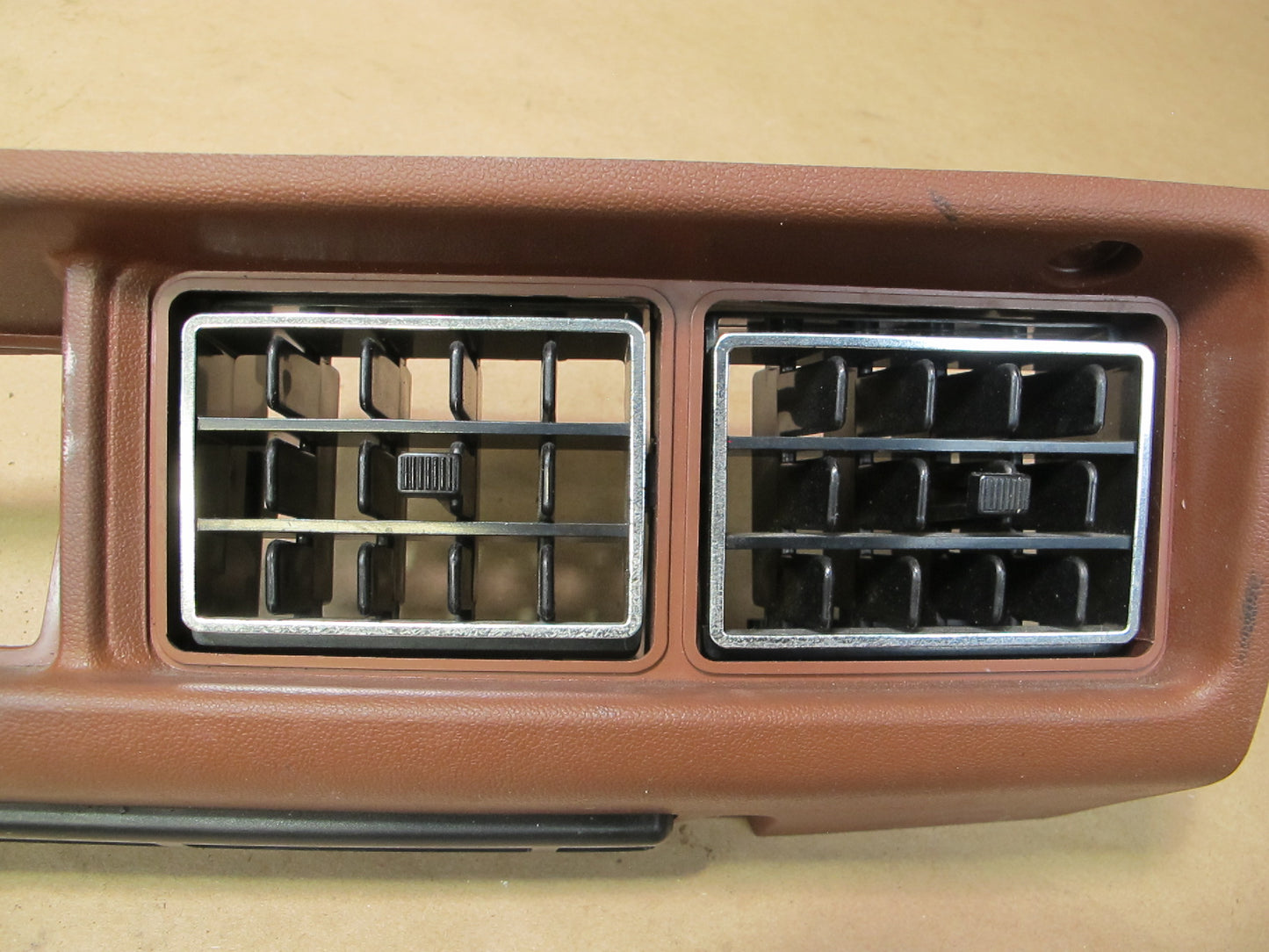 79-83 Datsun Nissan 280ZX S130 Dash Lower Center AC Heater Vent Bezel Trim OEM