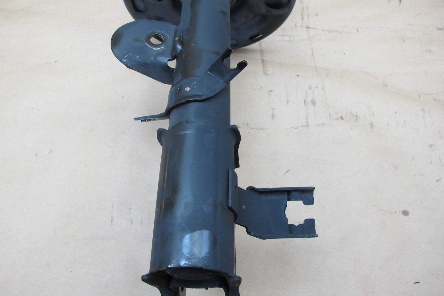 14-17 Infiniti QX60 2.5L Hybrid Front Left & Right Side Shock Strut Absorber Set