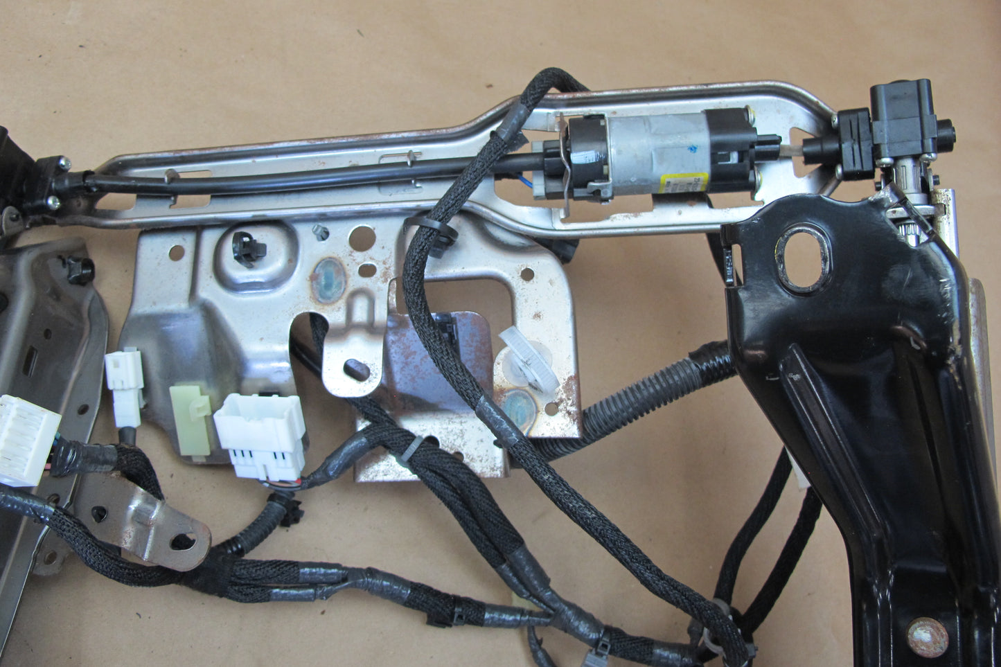 2013-2017 Infiniti JX35 QX60 Front Right Pass Side Seat Track Frame W/ Motor